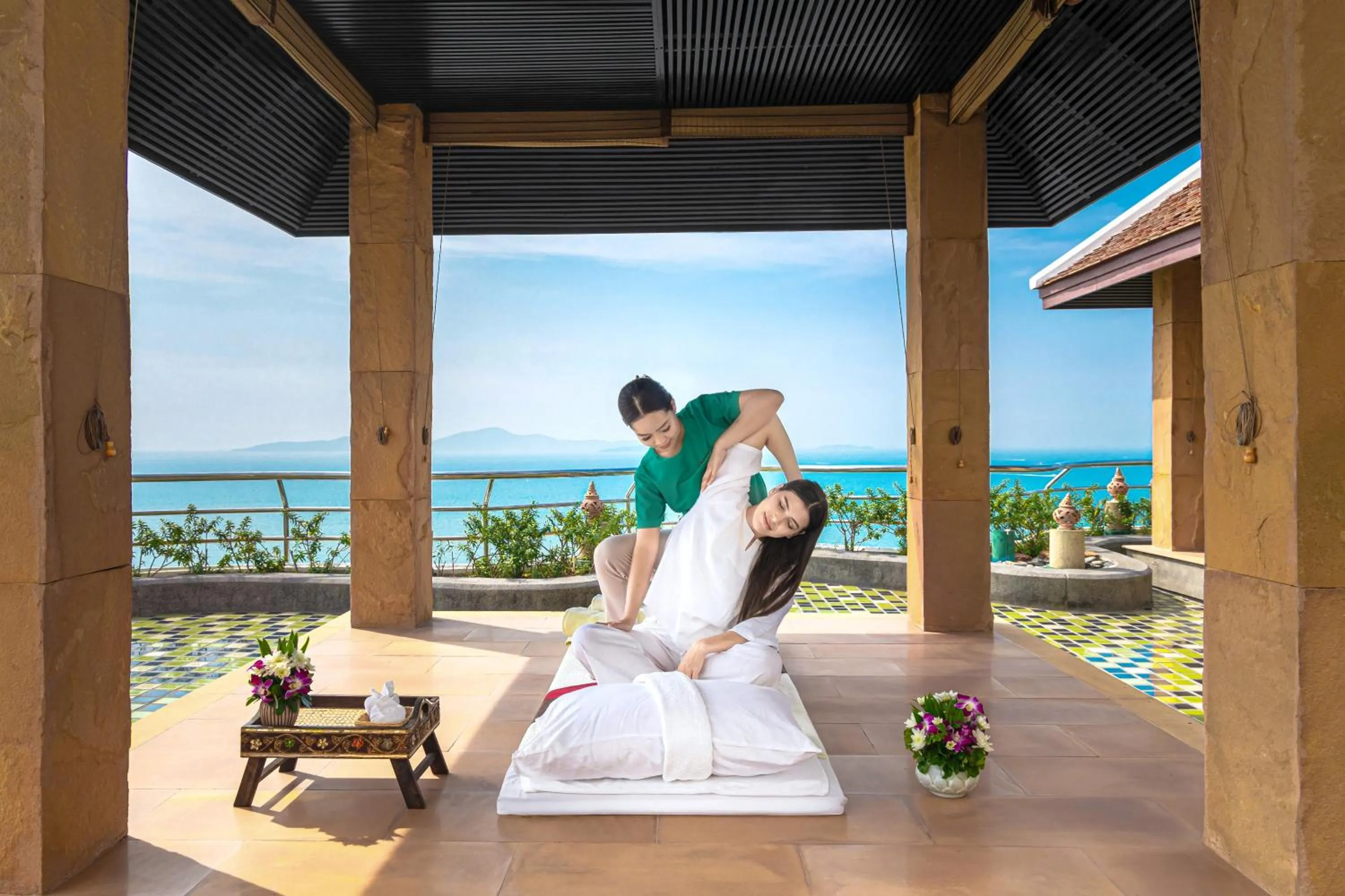 Massage in Royal Wing Suites & Spa Pattaya