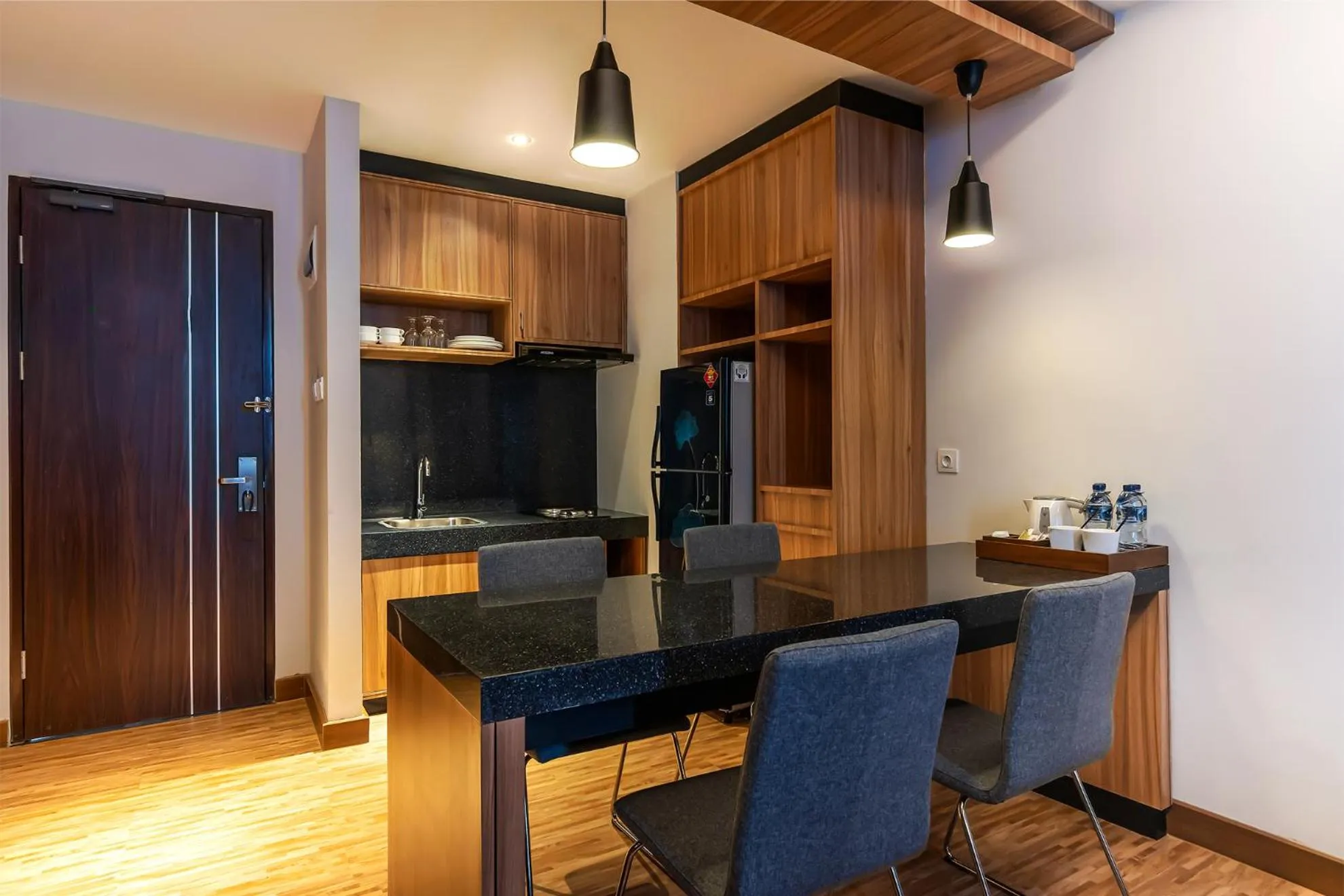 Kitchen or kitchenette in Fox Hotel Jayapura