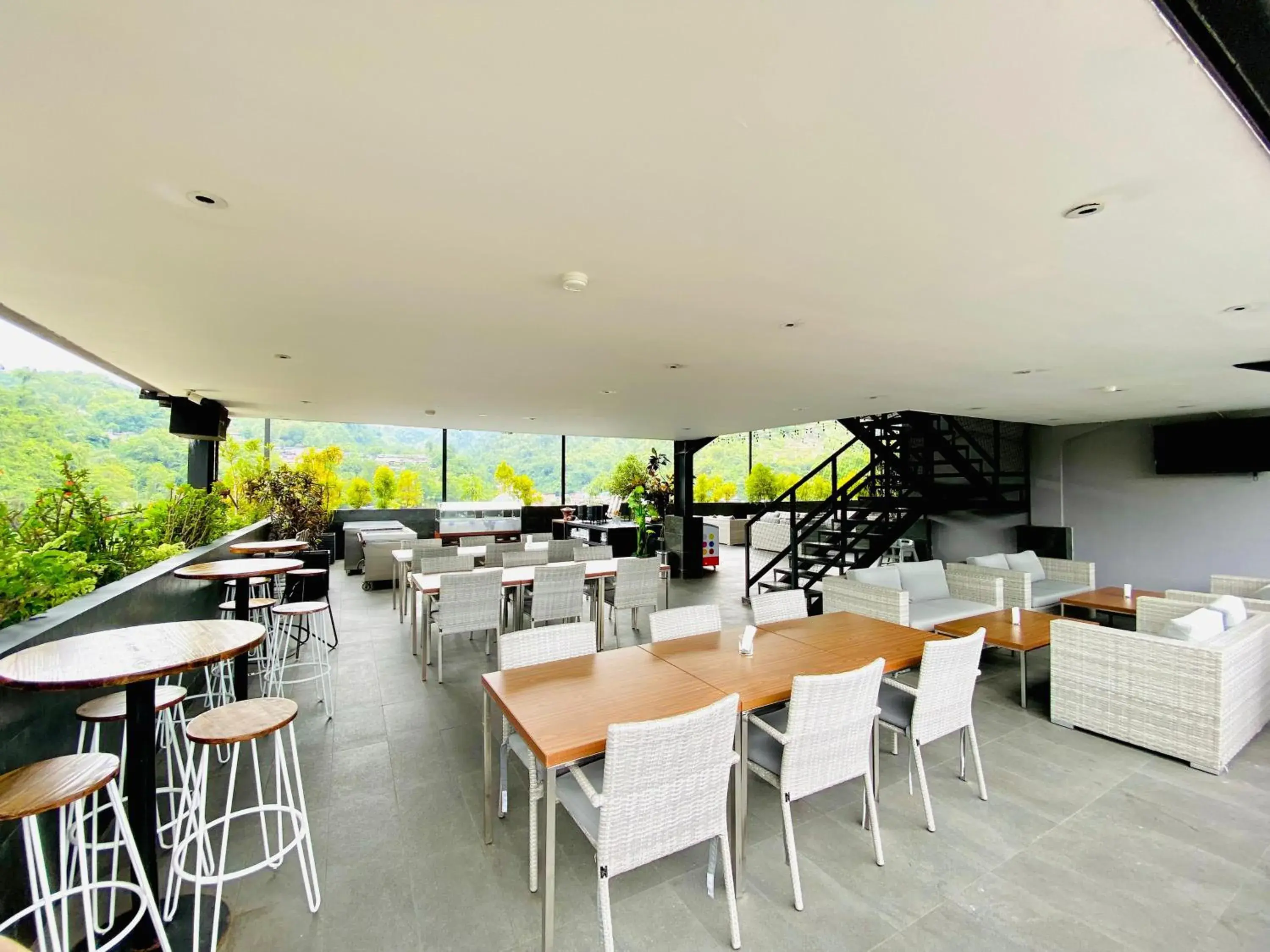 Restaurant/places to eat in Fox Hotel Jayapura Restaurant/places to eat in Fox Hotel Jayapura