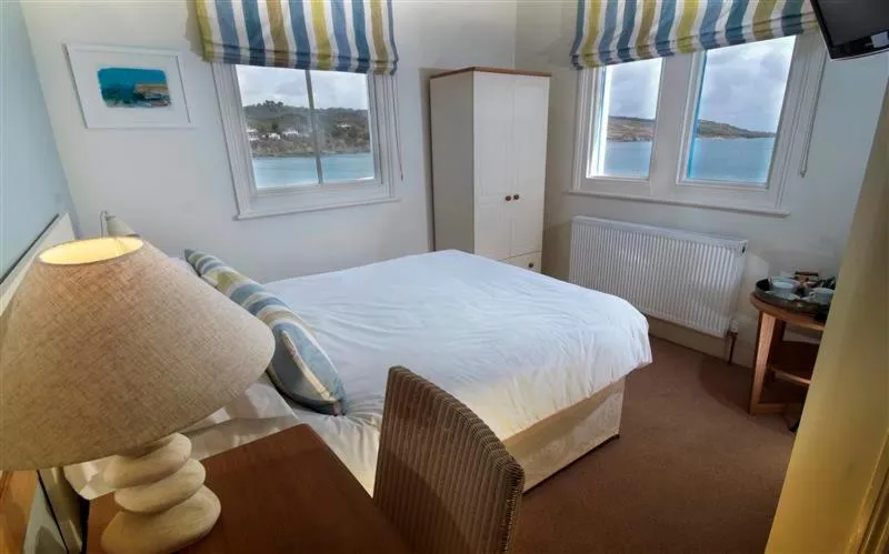 Day, Bed in The Paris Hotel