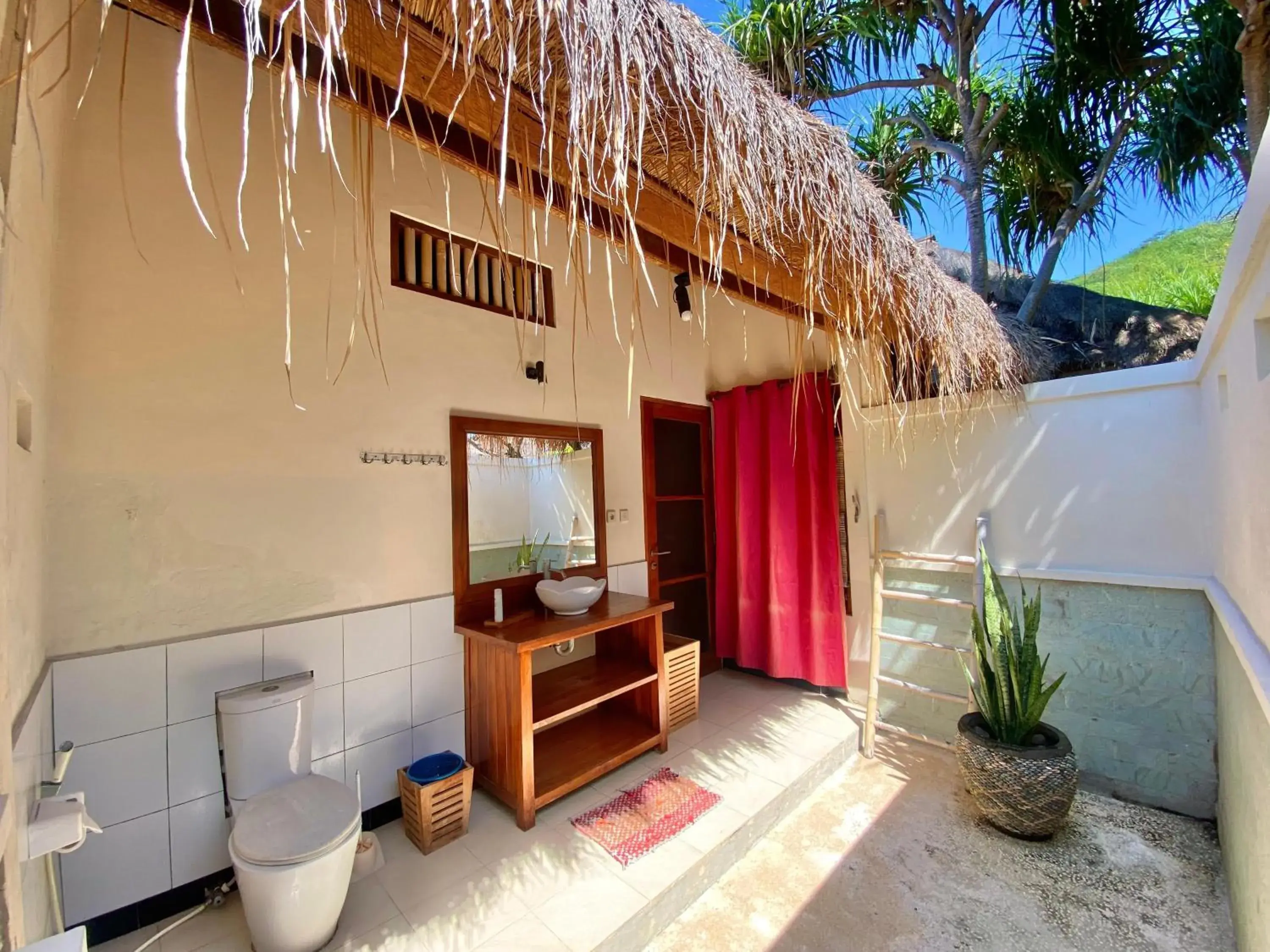 Bungalow with Fan in Sunia Loka Bungalows & Dive Center Bungalow with Fan in Sunia Loka Bungalows & Dive Center
