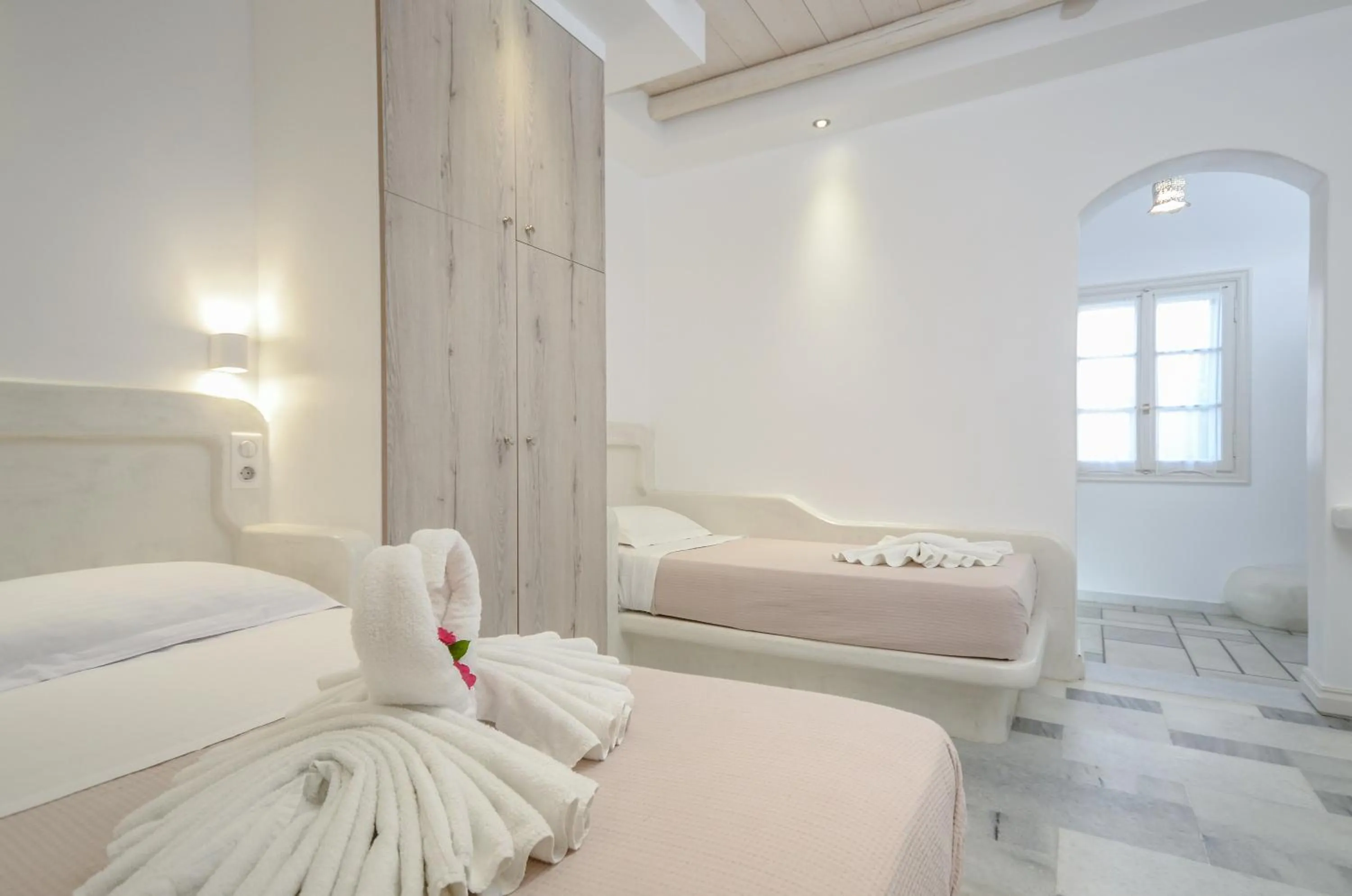 Ostria Hotel