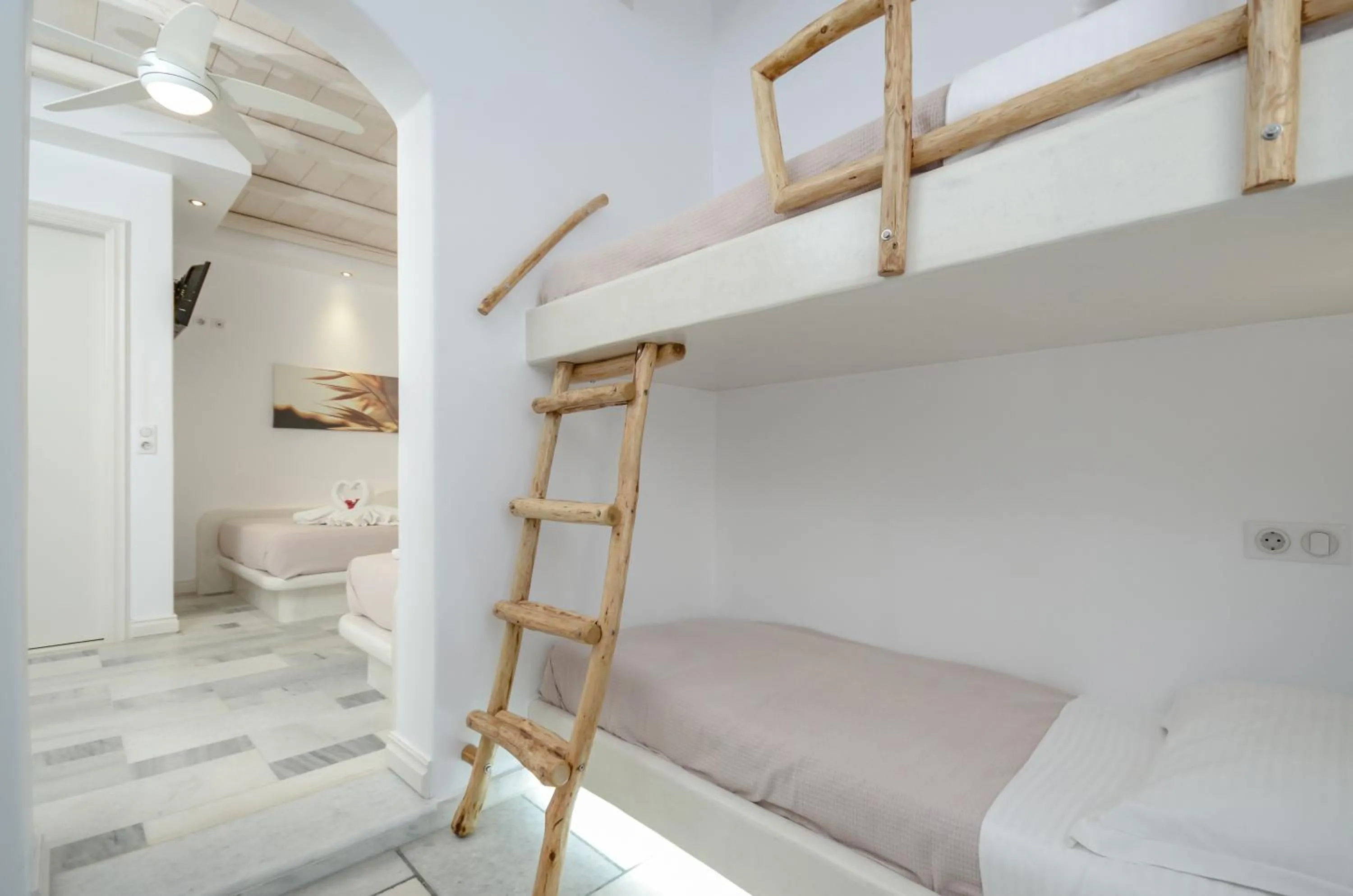 Ostria Hotel