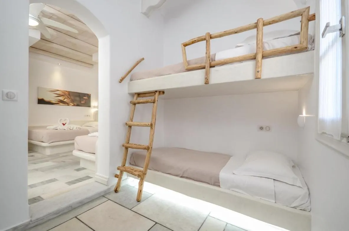 Ostria Hotel