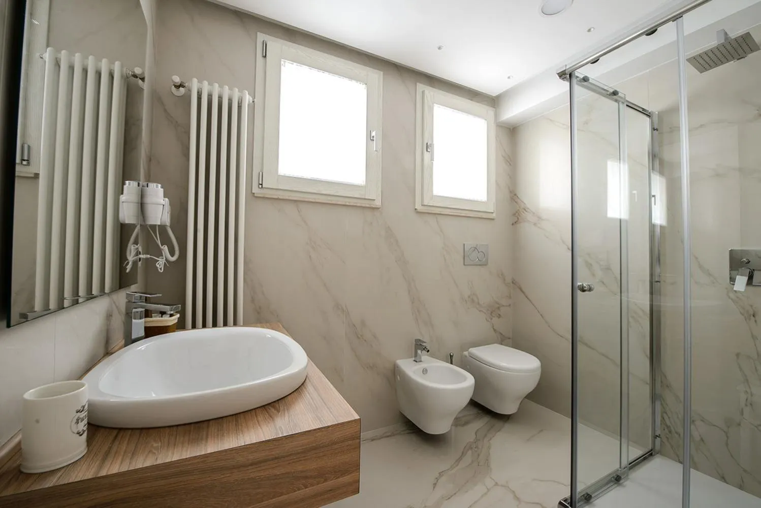 Bathroom in Quarto Novo Suite