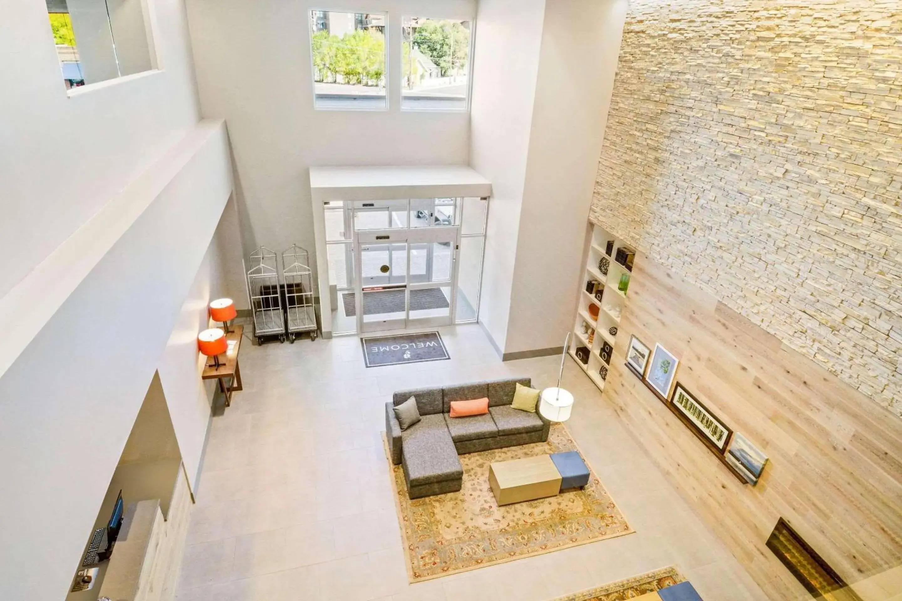 Lobby or reception in Country Inn & Suites by Radisson, Flagstaff Downtown, AZ Lobby or reception in Country Inn & Suites by Radisson, Flagstaff Downtown, AZ