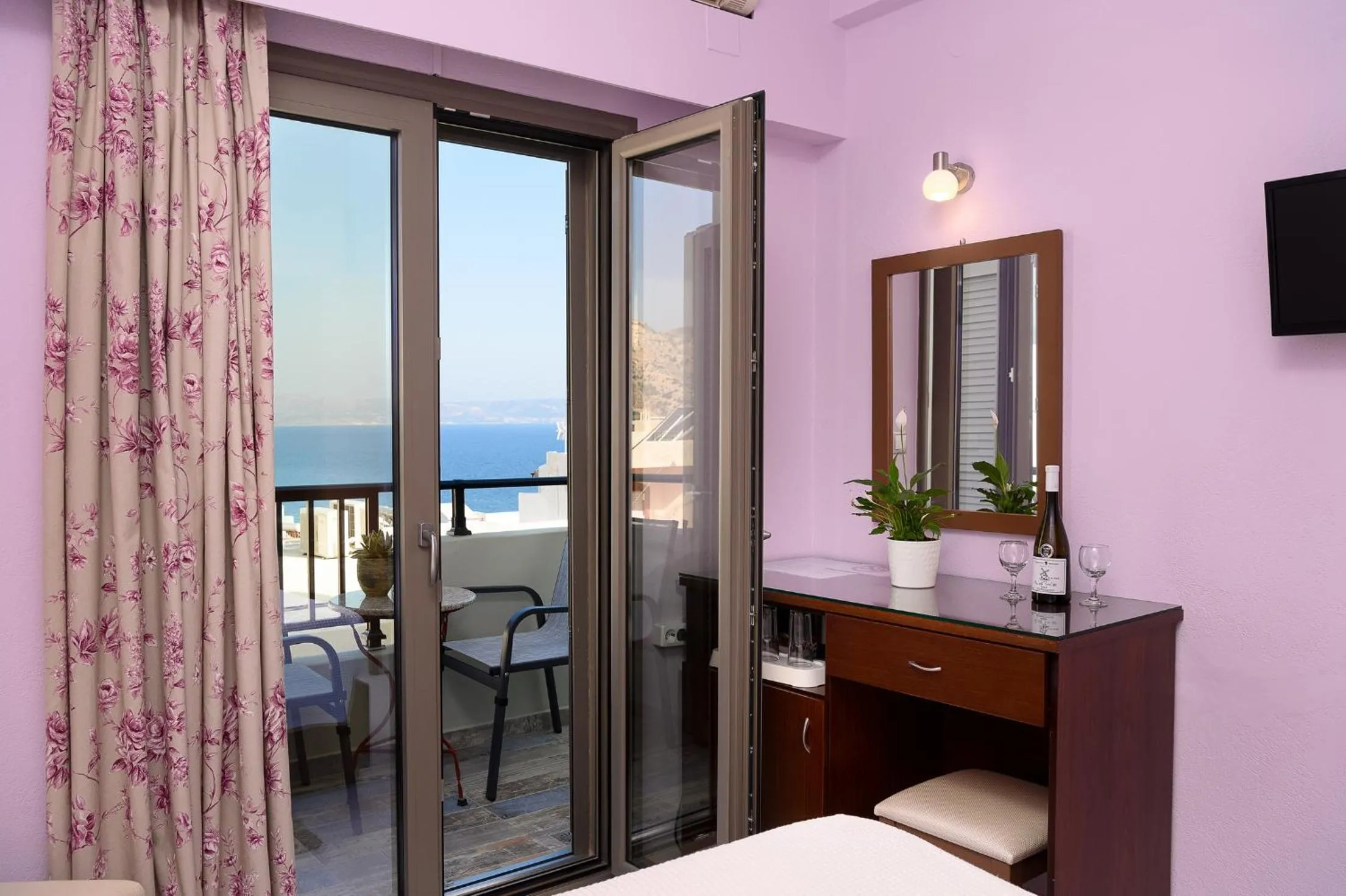 Avra Rooms