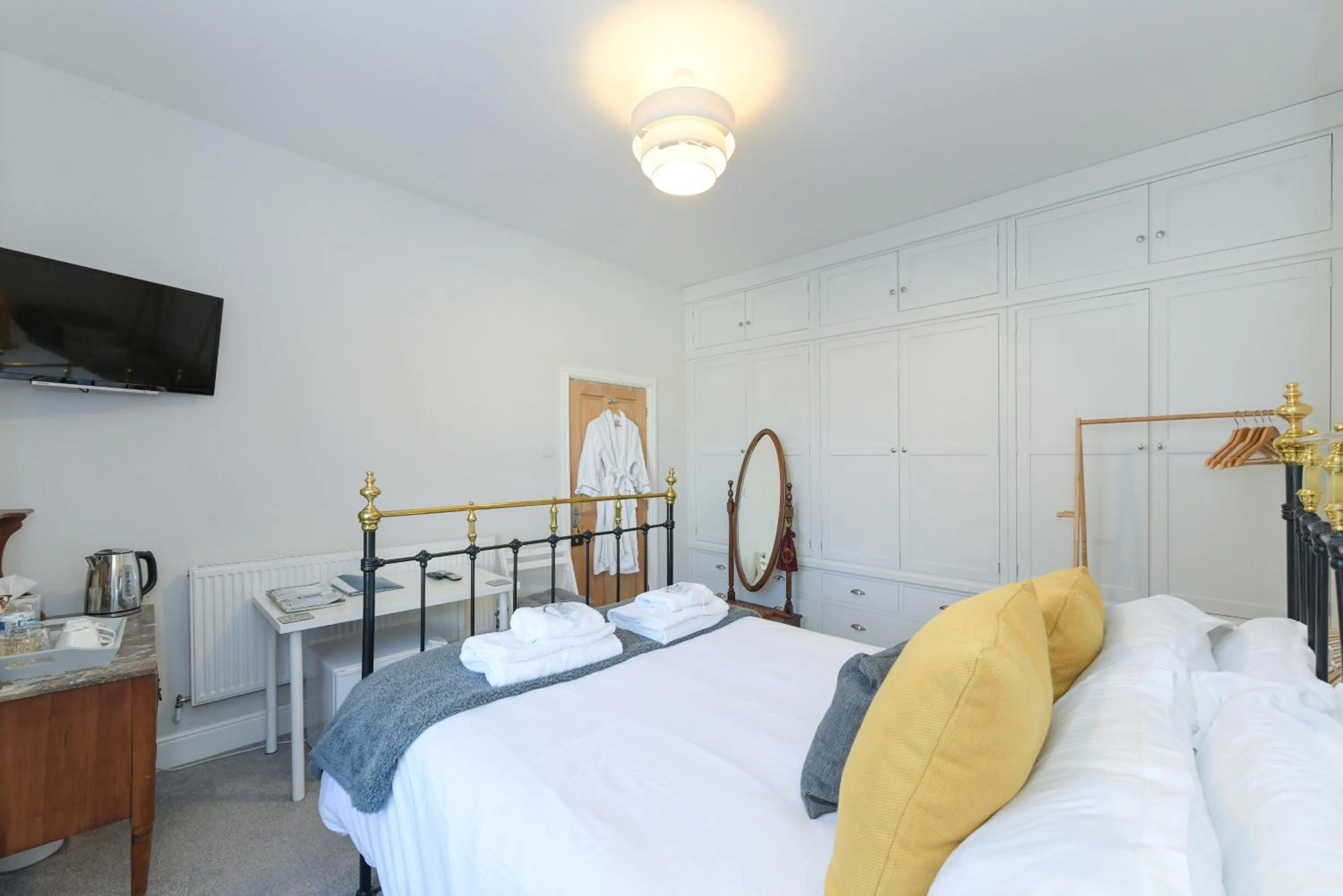 Bedroom, Bed in Borrowfield Lodge