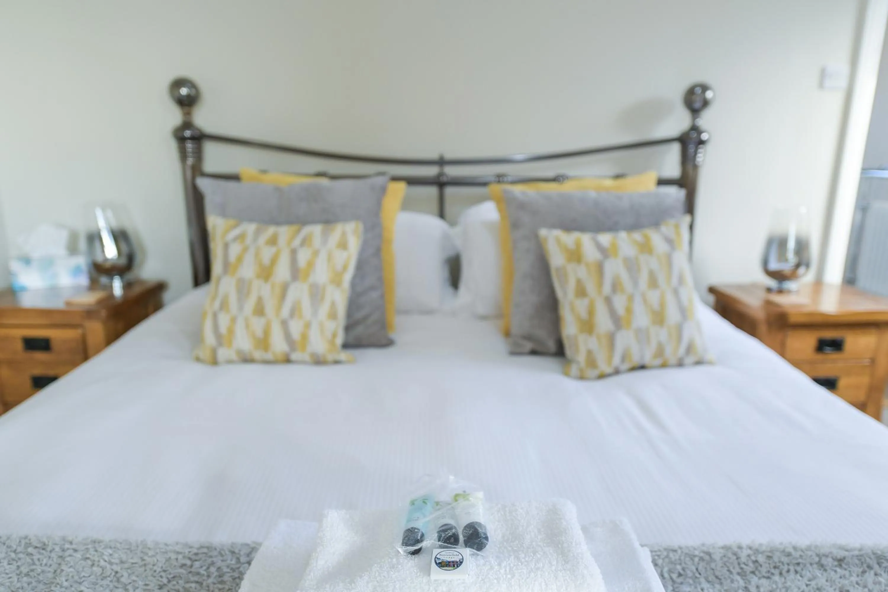 Bedroom, Bed in Borrowfield Lodge