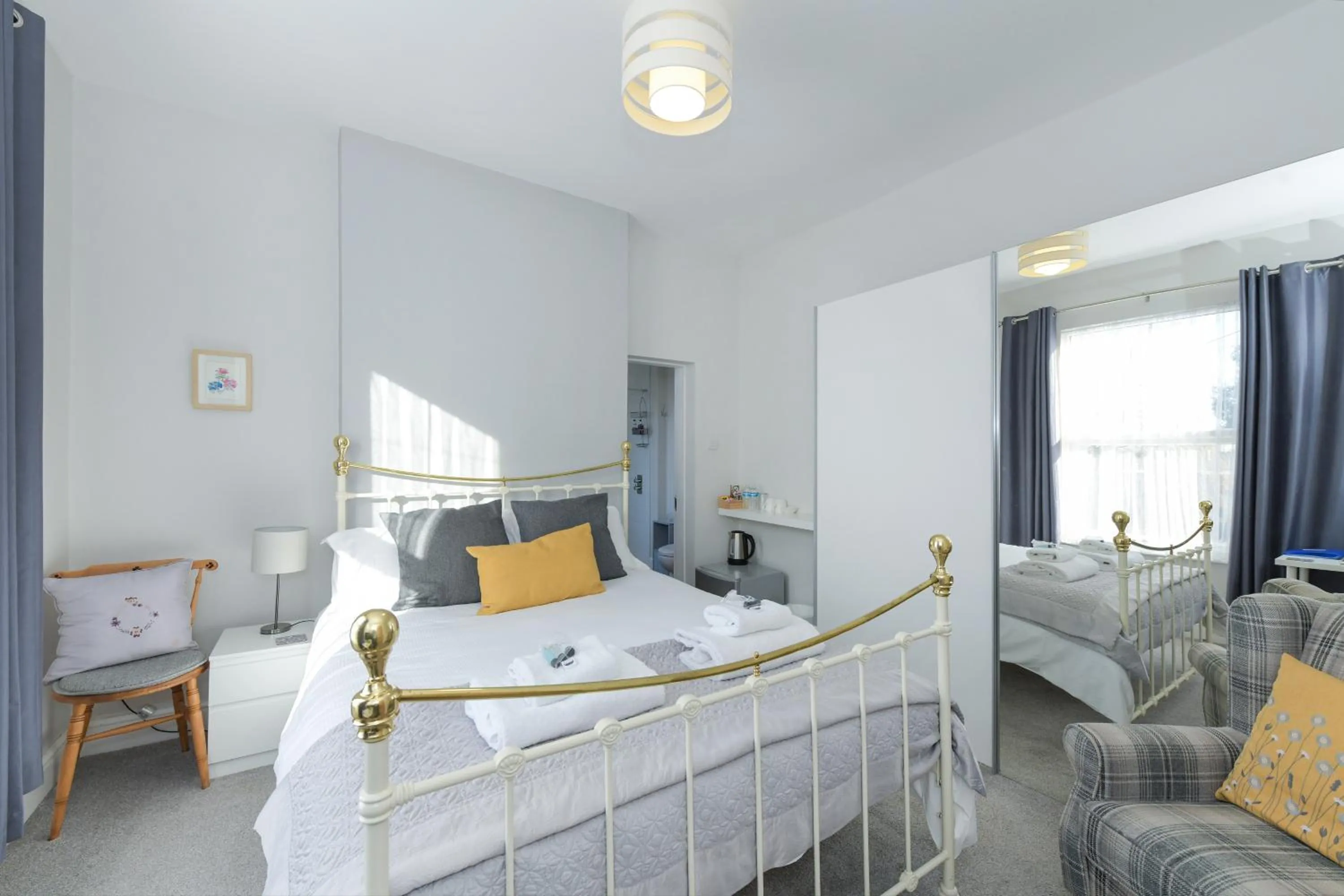 Bedroom, Bed in Borrowfield Lodge