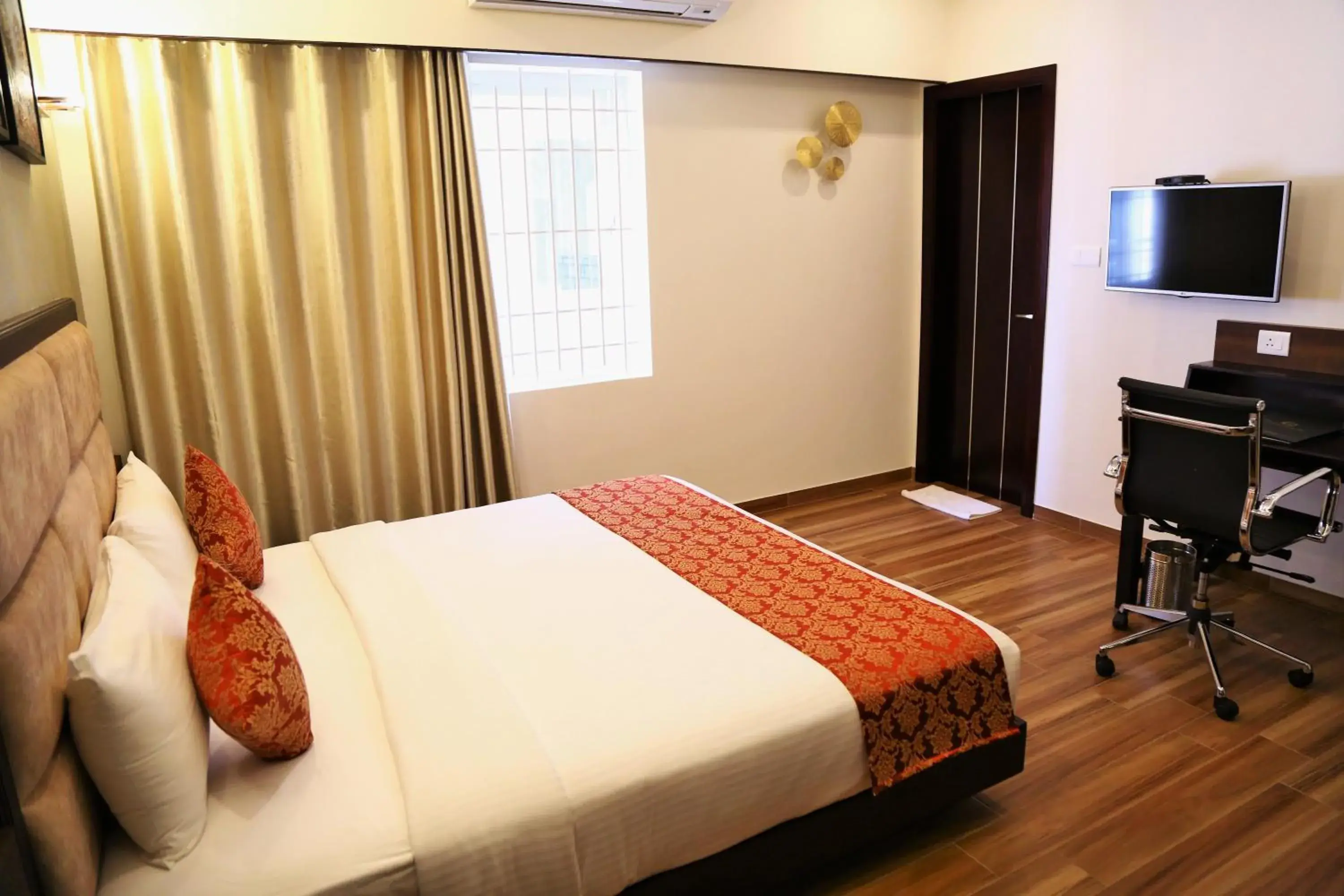 Bedroom, Bed in The Continentti Whitefield Bedroom, Bed in The Continentti Whitefield