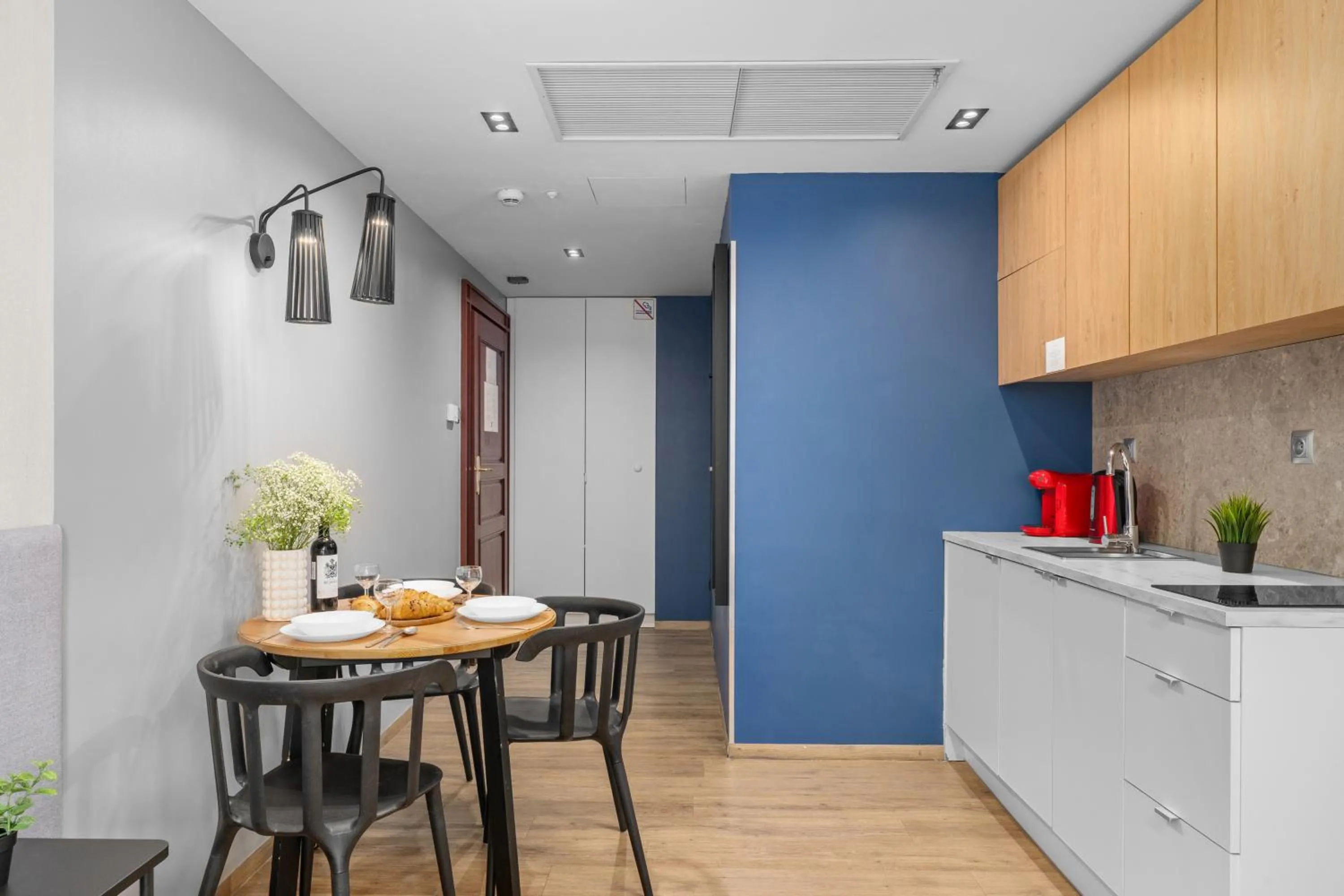 Kitchen or kitchenette in Szewska 7 Apartments