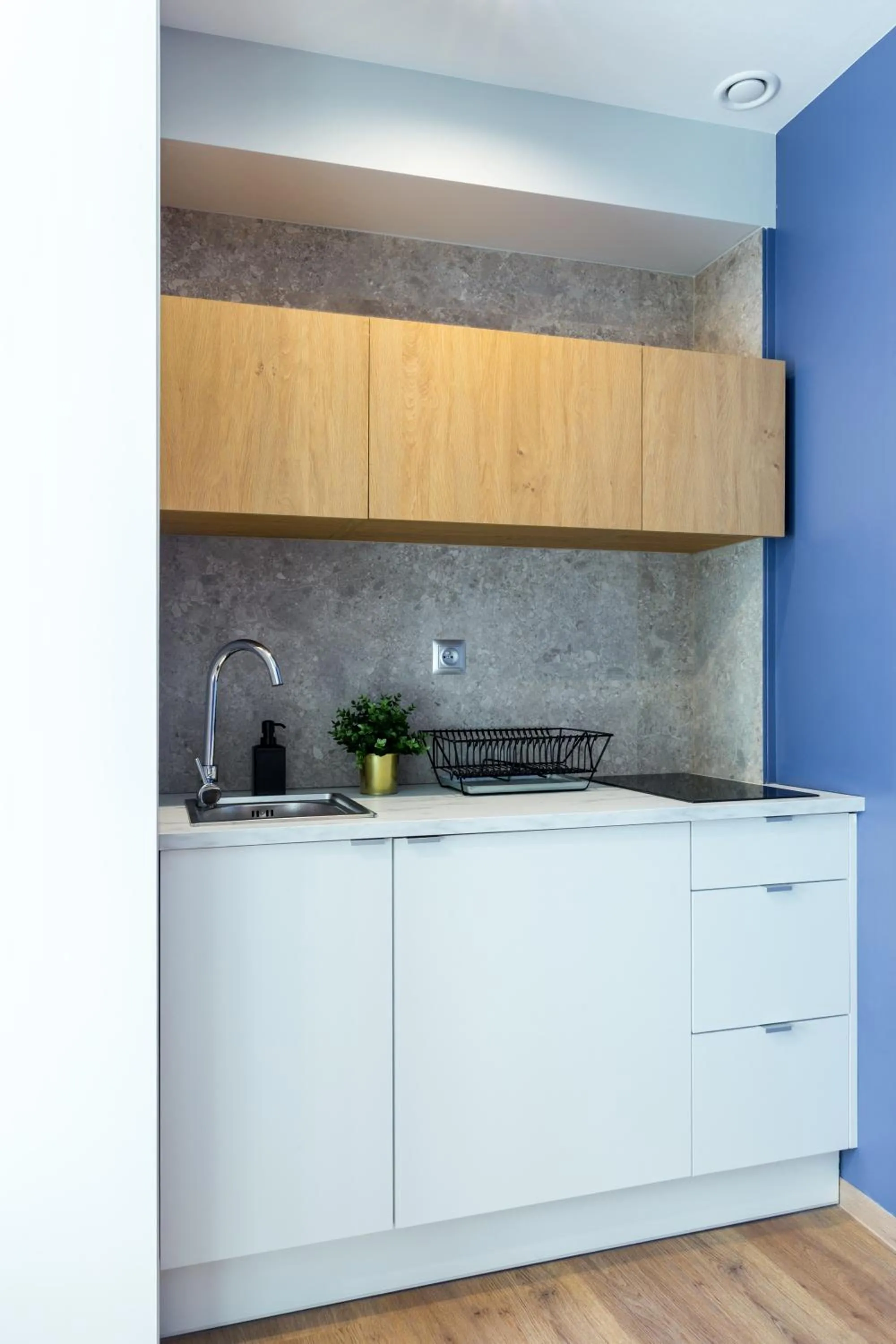 Kitchen or kitchenette in Szewska 7 Apartments