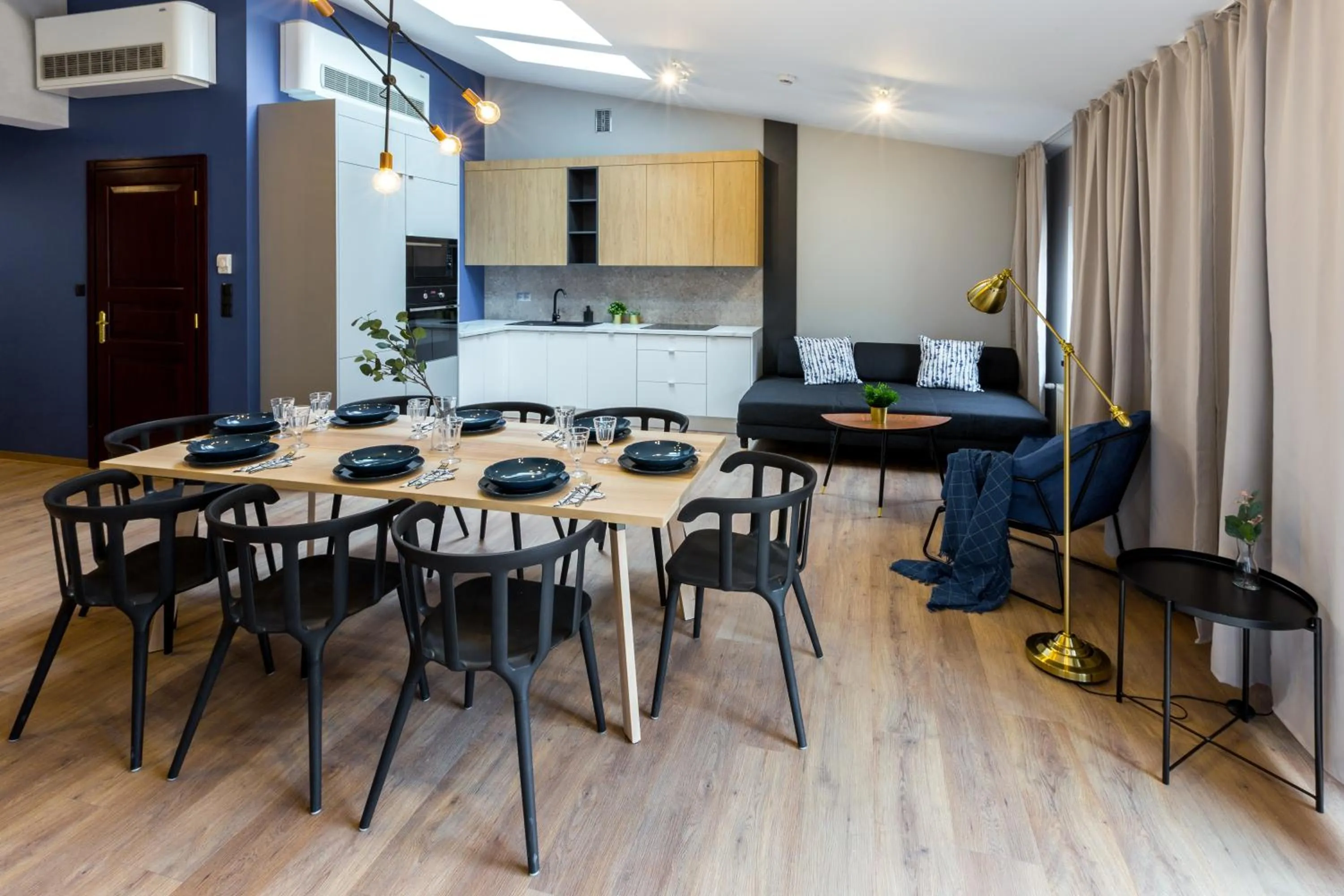 Dining area in Szewska 7 Apartments