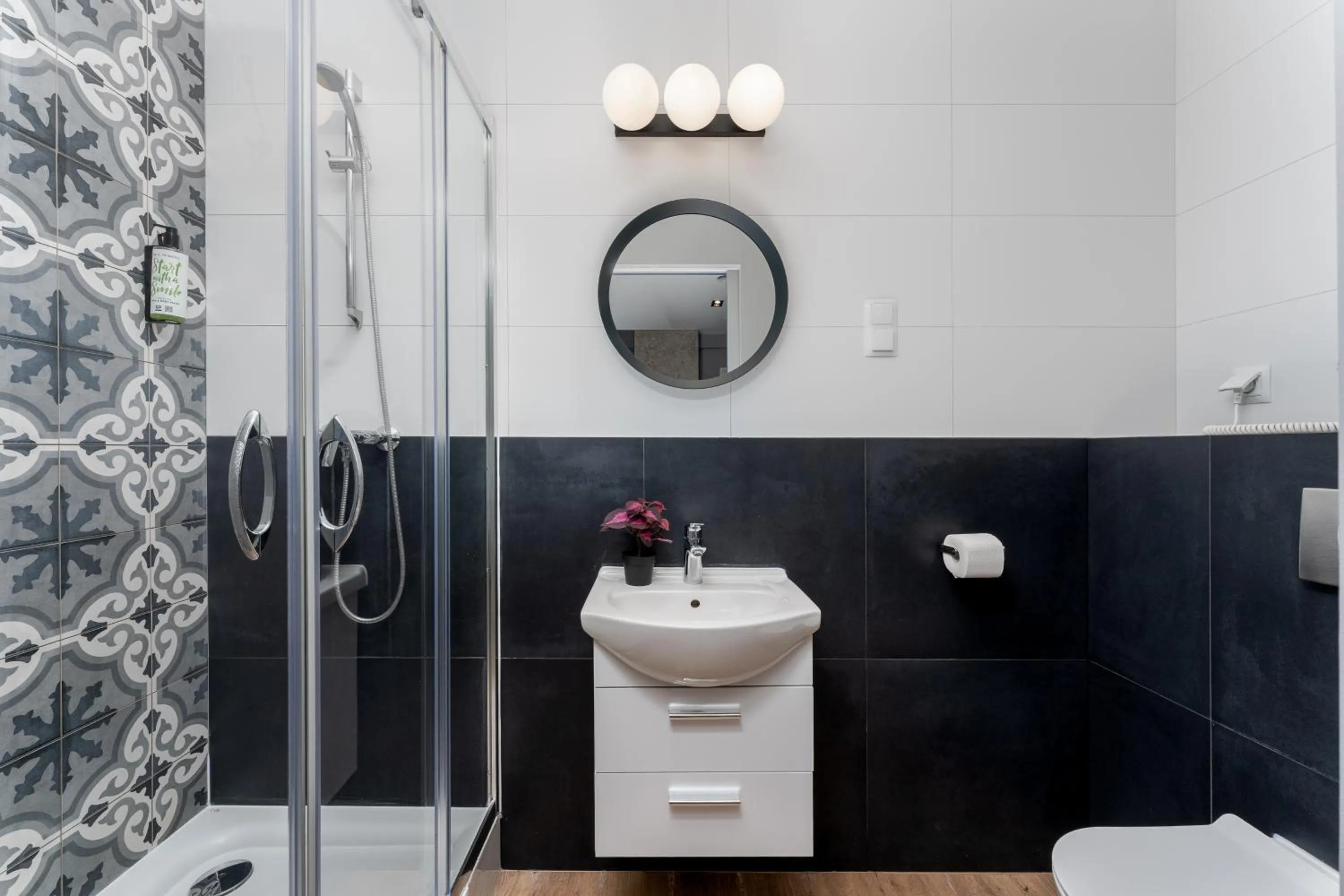 Shower in Szewska 7 Apartments