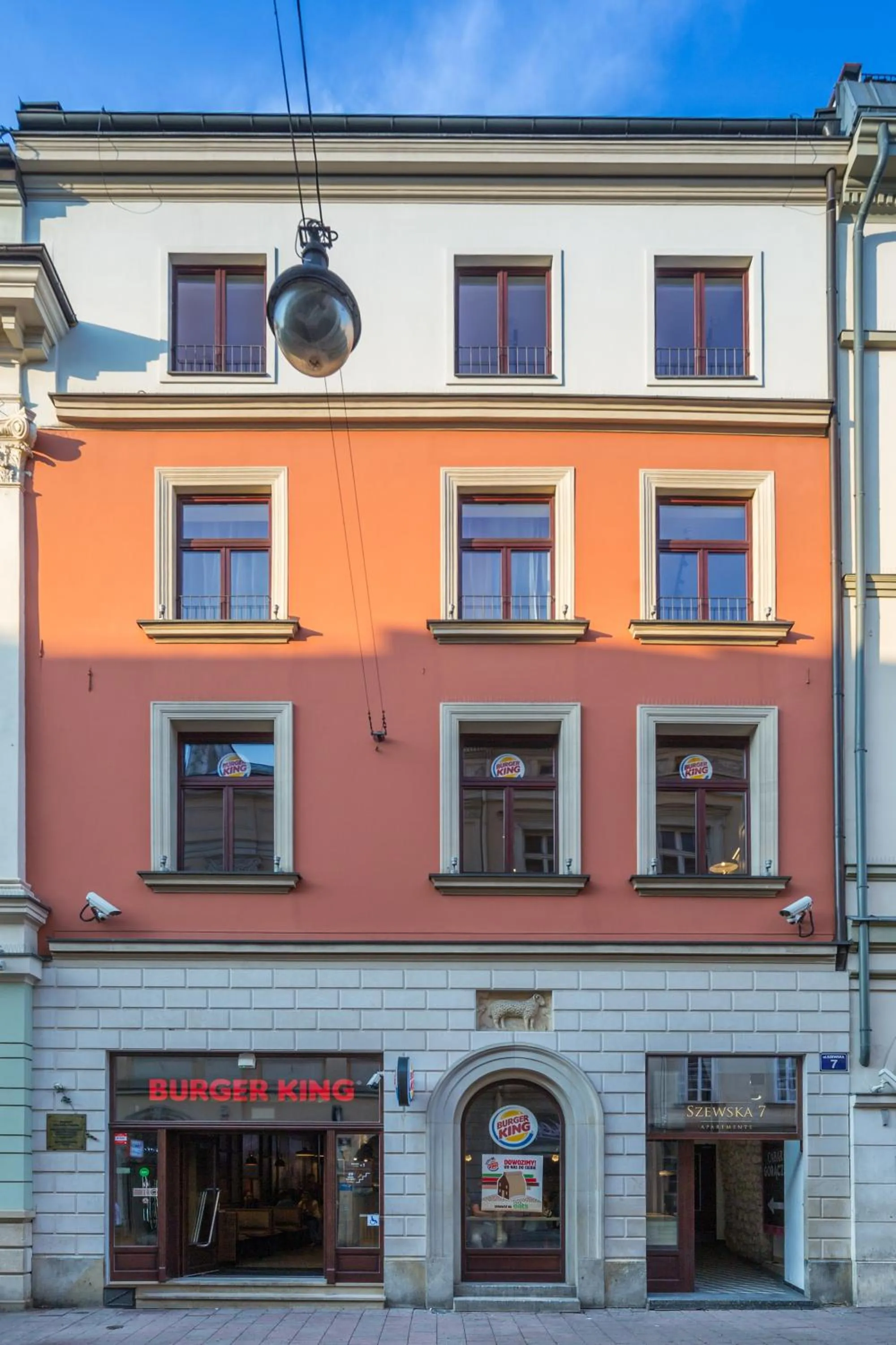 Property building in Szewska 7 Apartments