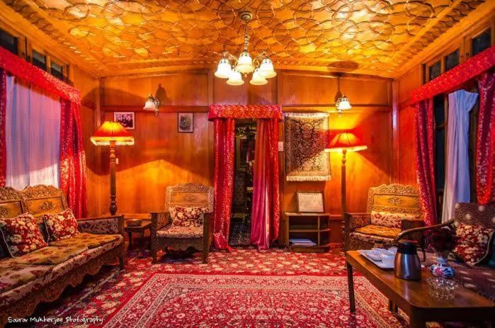 Night in Houseboat Lily of Nageen