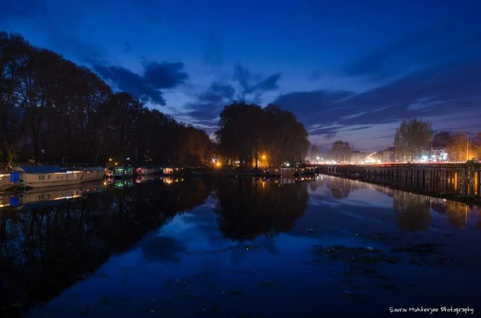 Night in Houseboat Lily of Nageen