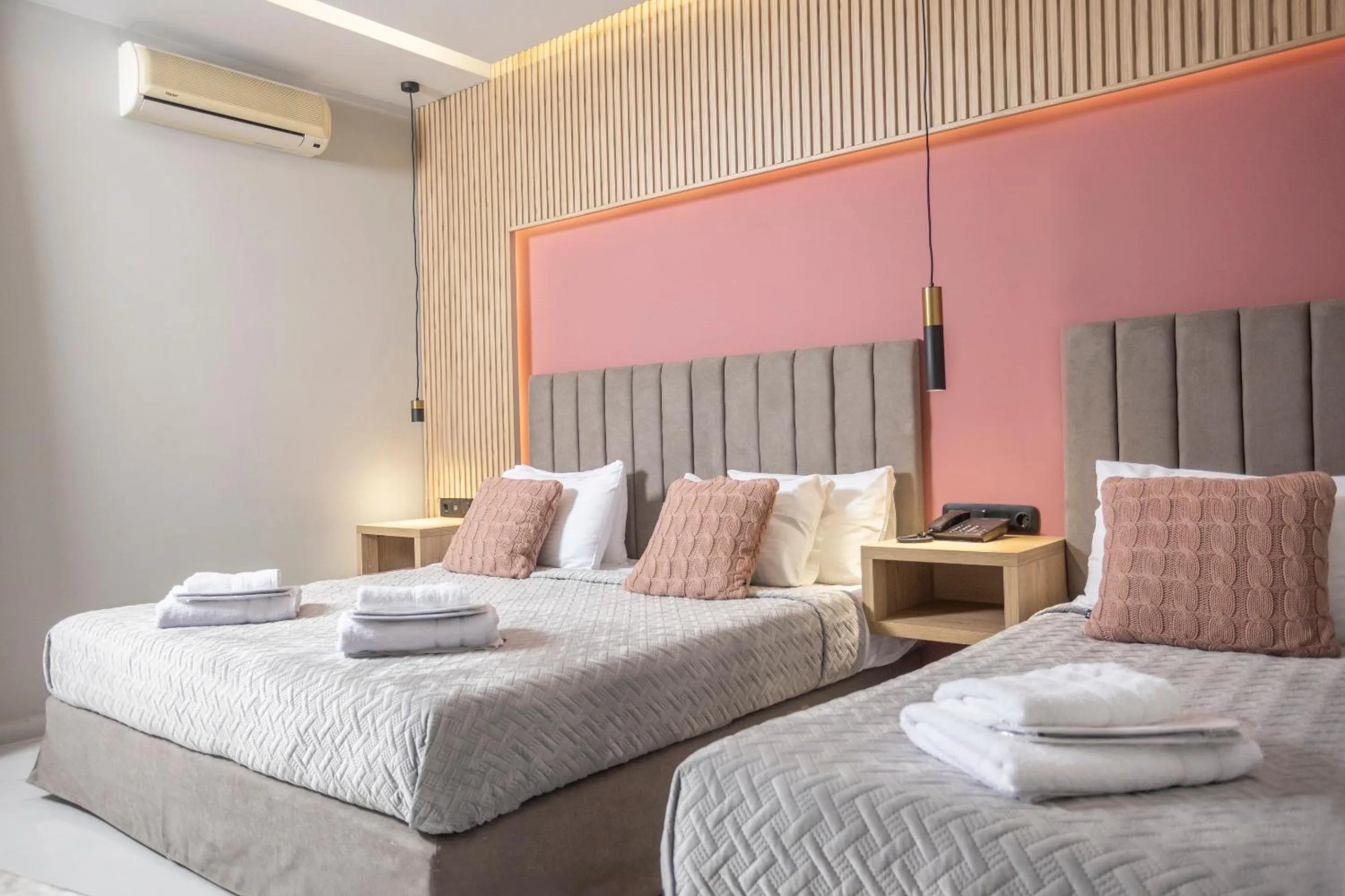 Bedroom, Bed in Tropical