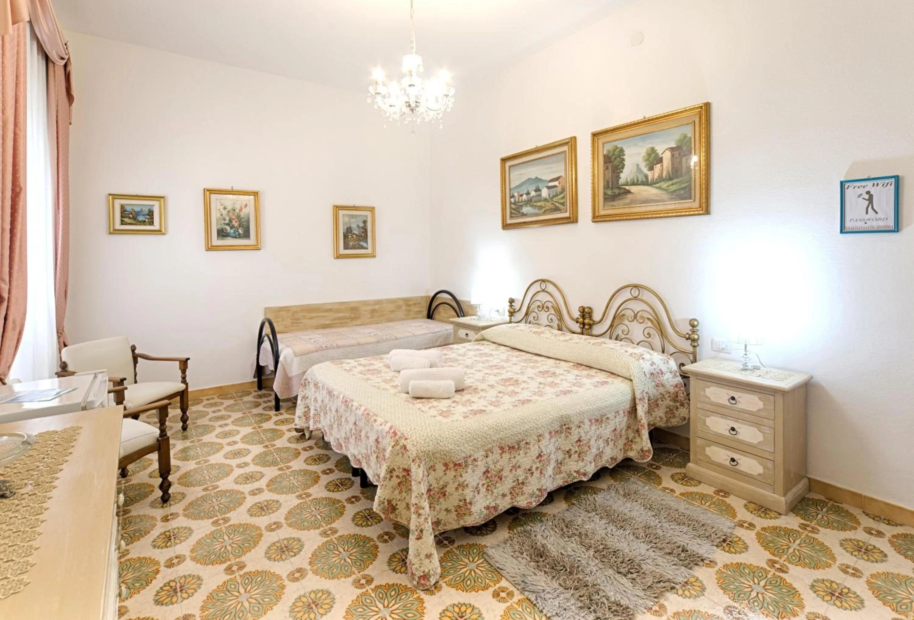 Photo of the whole room, Bed in B&B Antica Dimora