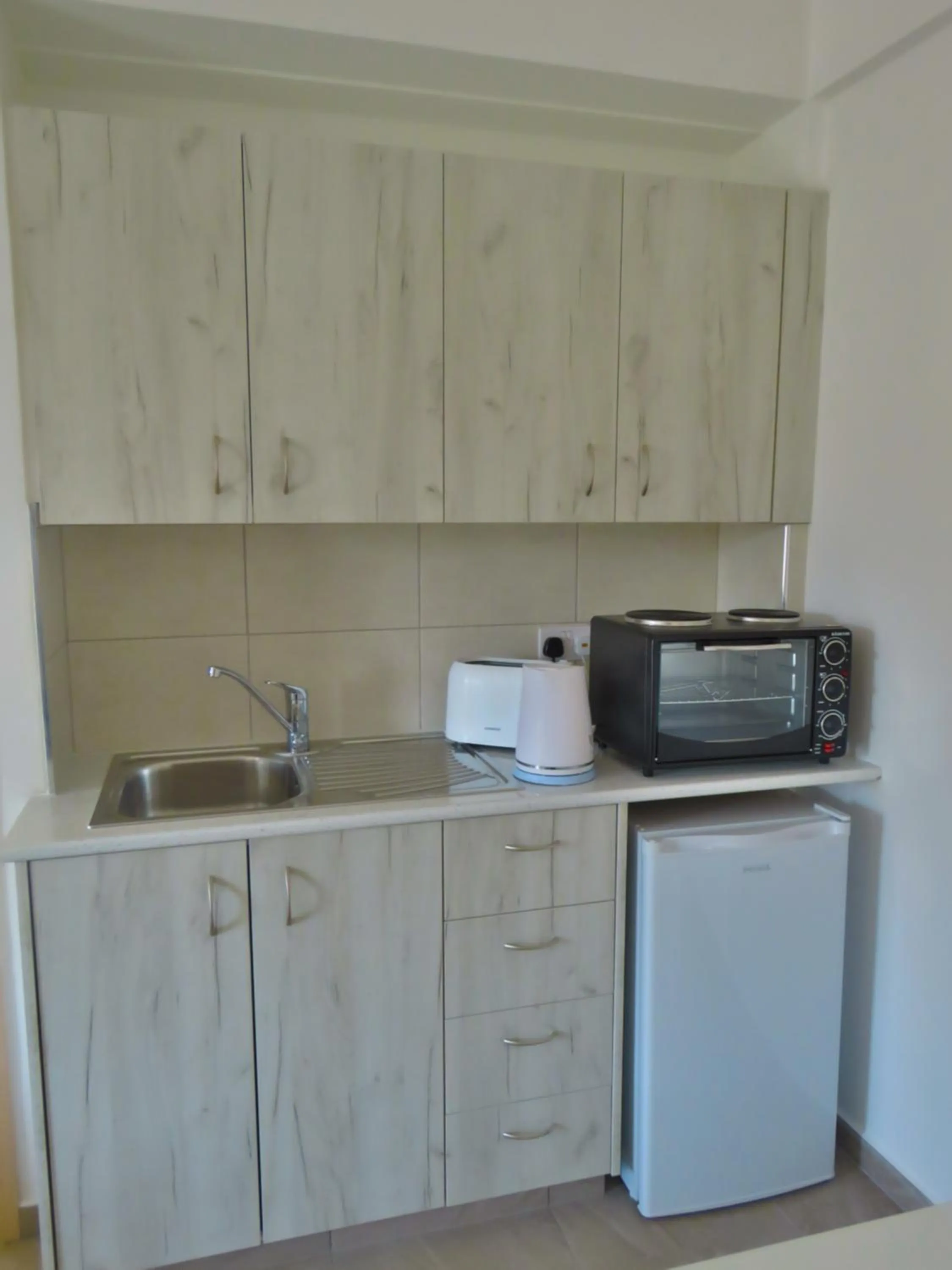 Coffee/tea facilities in Polyxeni Hotel Apartments