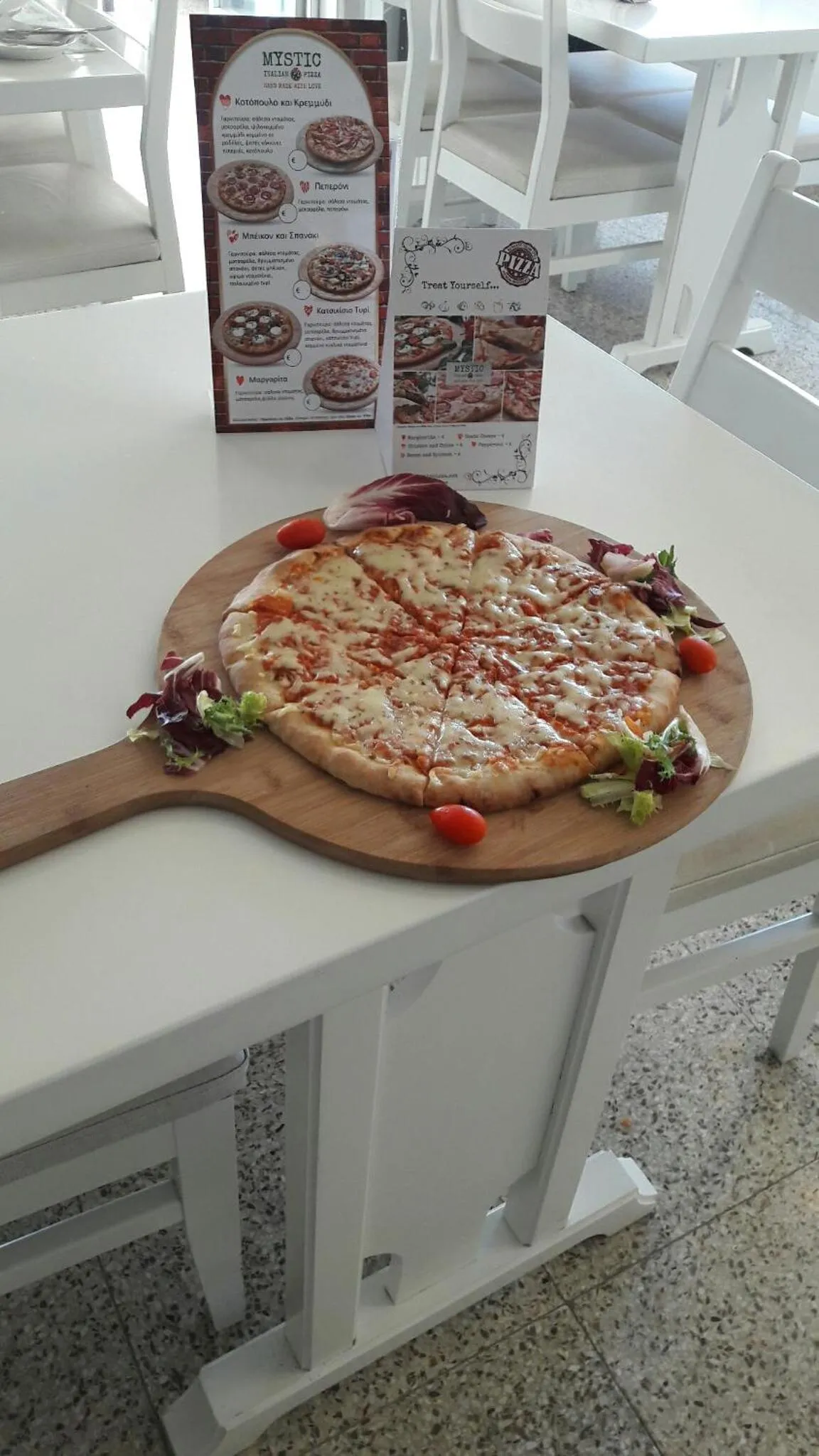 Food in Polyxeni Hotel Apartments