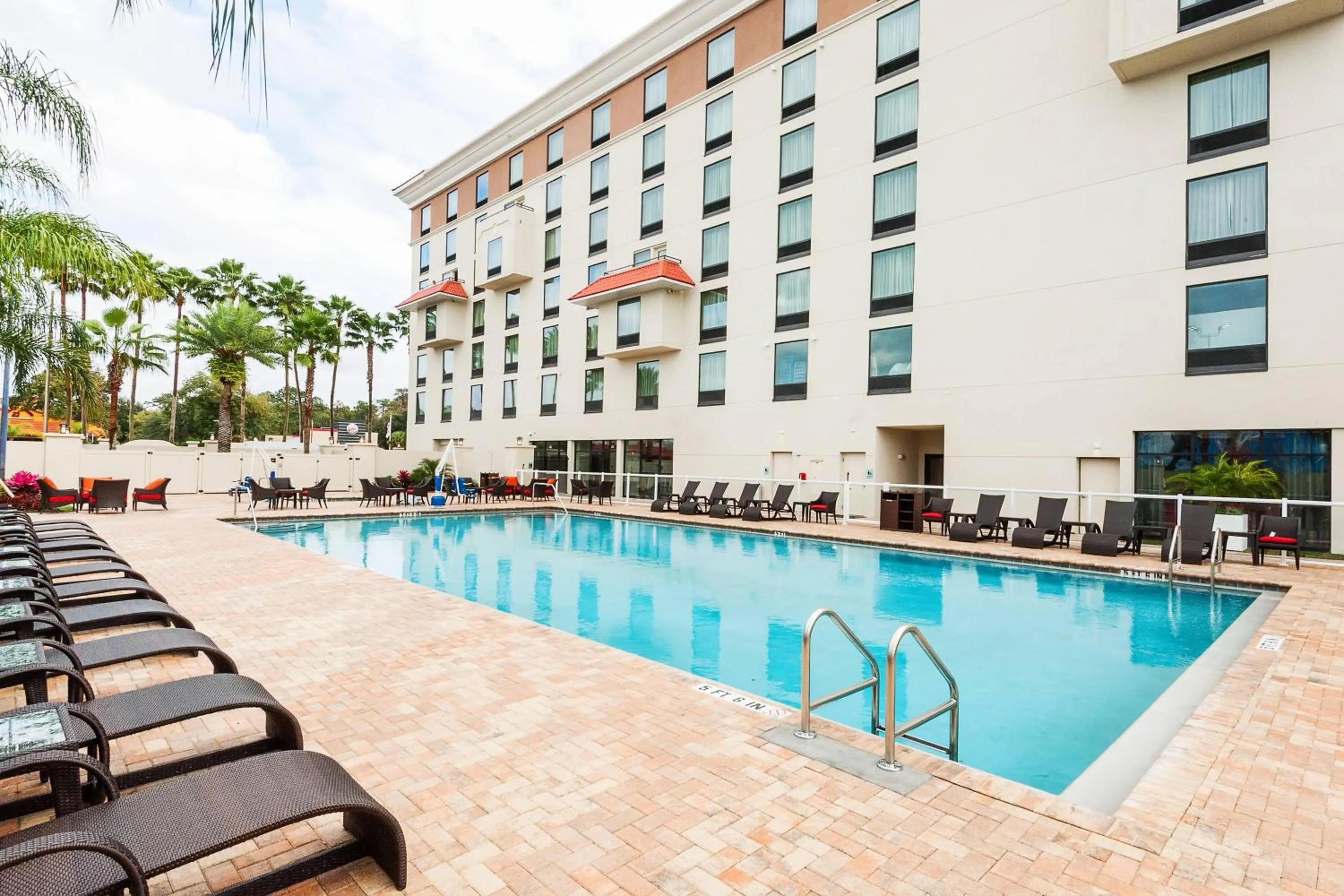 Swimming pool in Delta Hotels by Marriott Orlando Lake Buena Vista