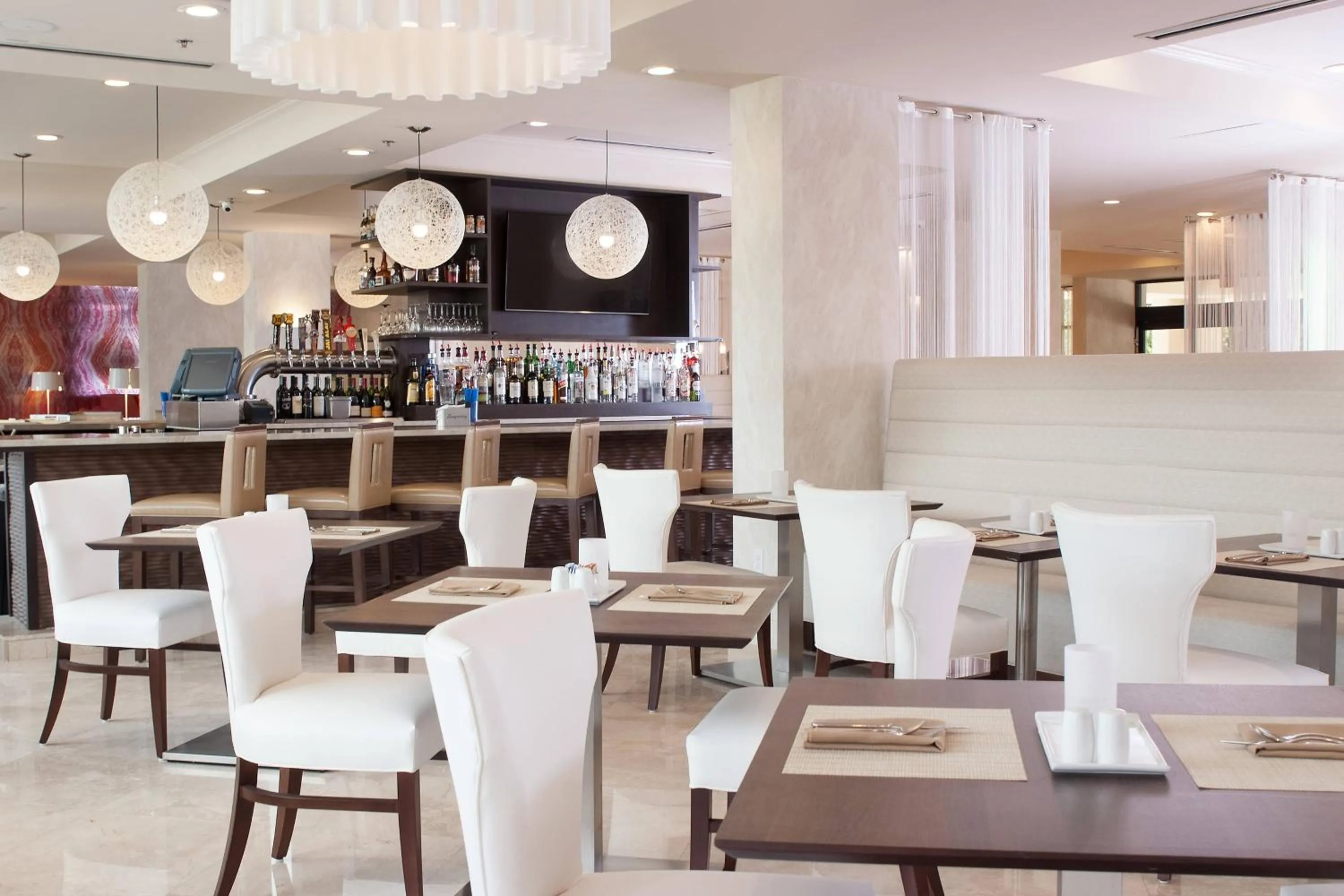 Restaurant/places to eat in Delta Hotels by Marriott Orlando Lake Buena Vista