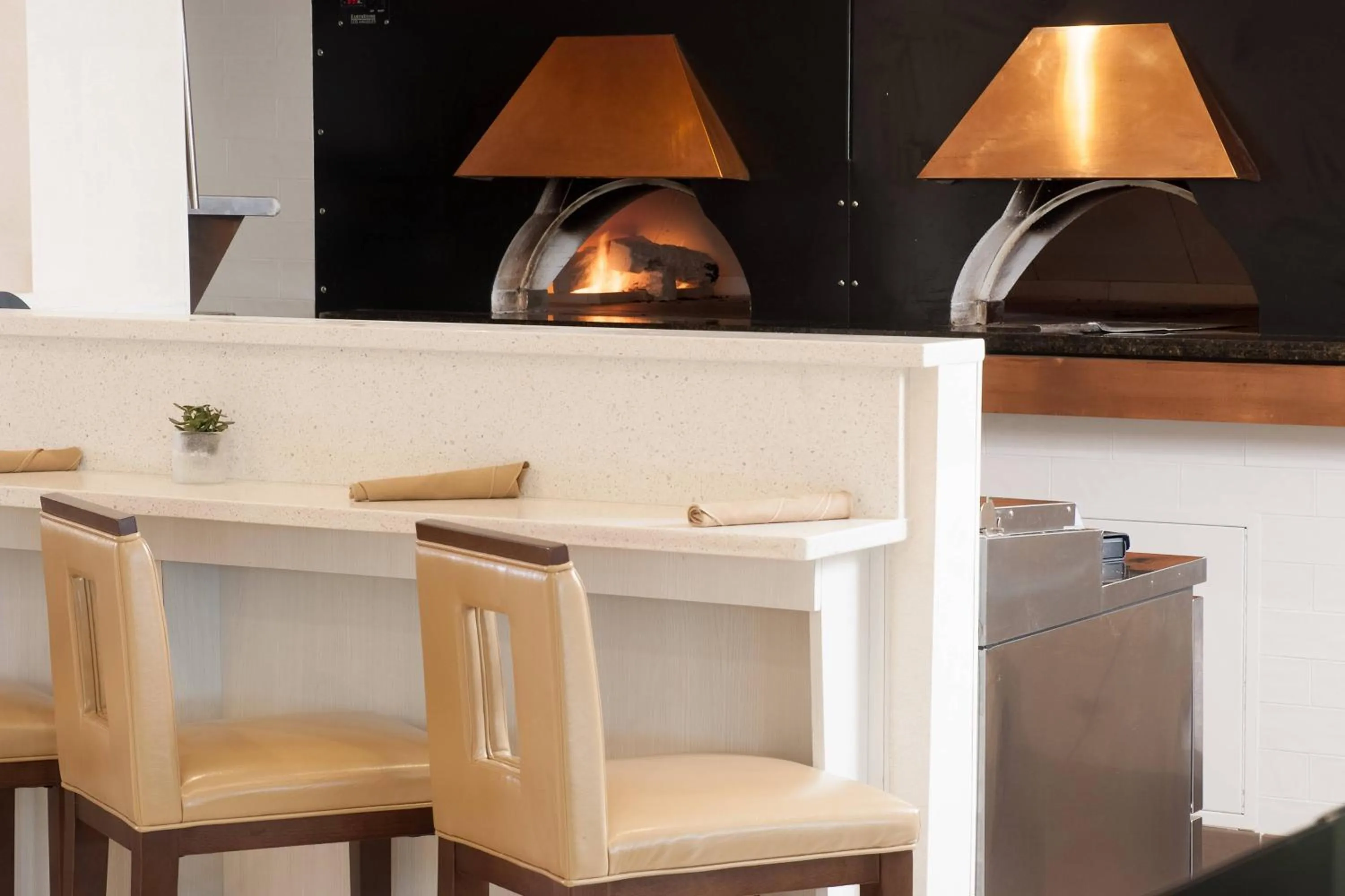 Restaurant/places to eat in Delta Hotels by Marriott Orlando Lake Buena Vista