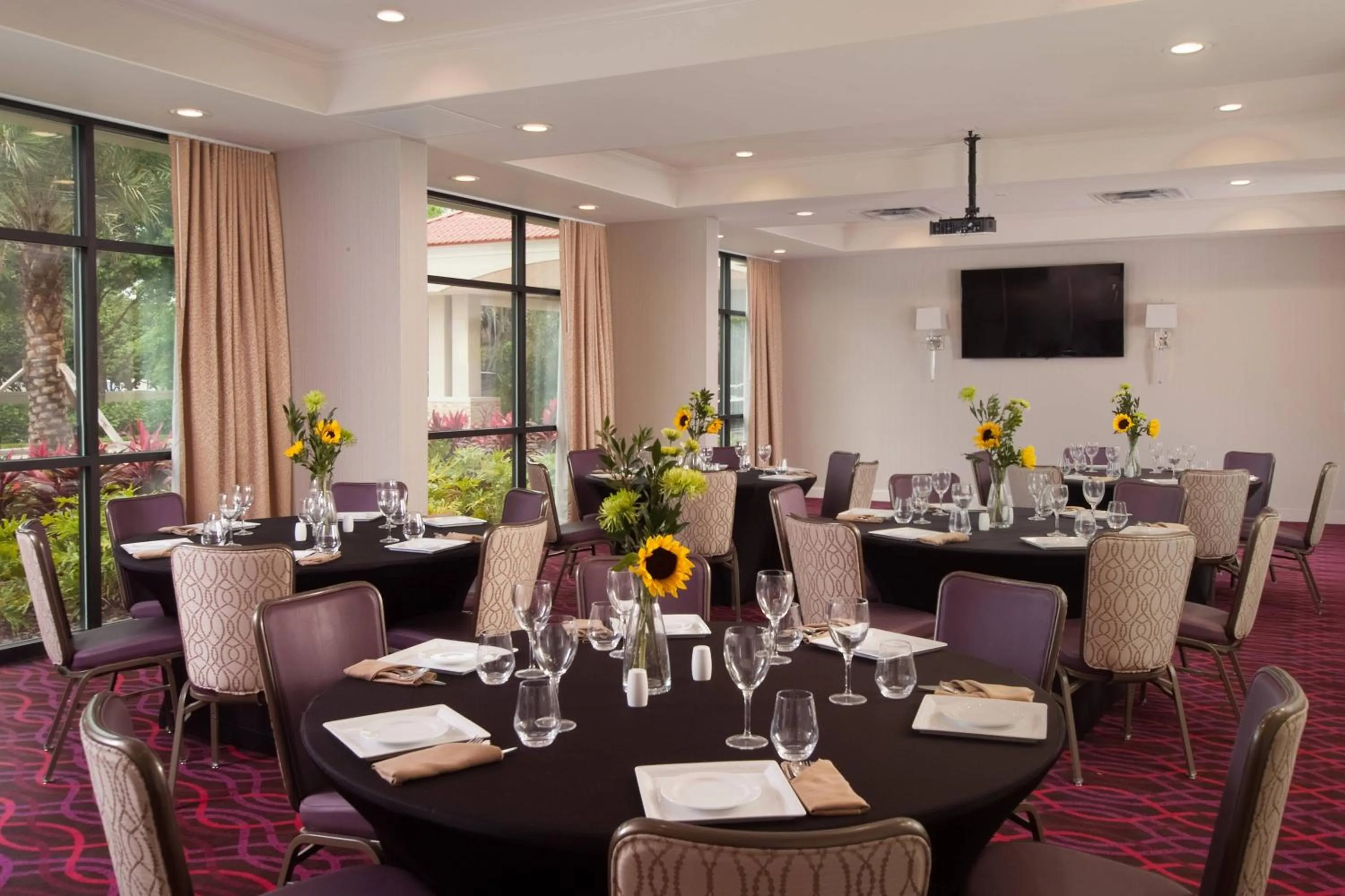 Meeting/conference room in Delta Hotels by Marriott Orlando Lake Buena Vista