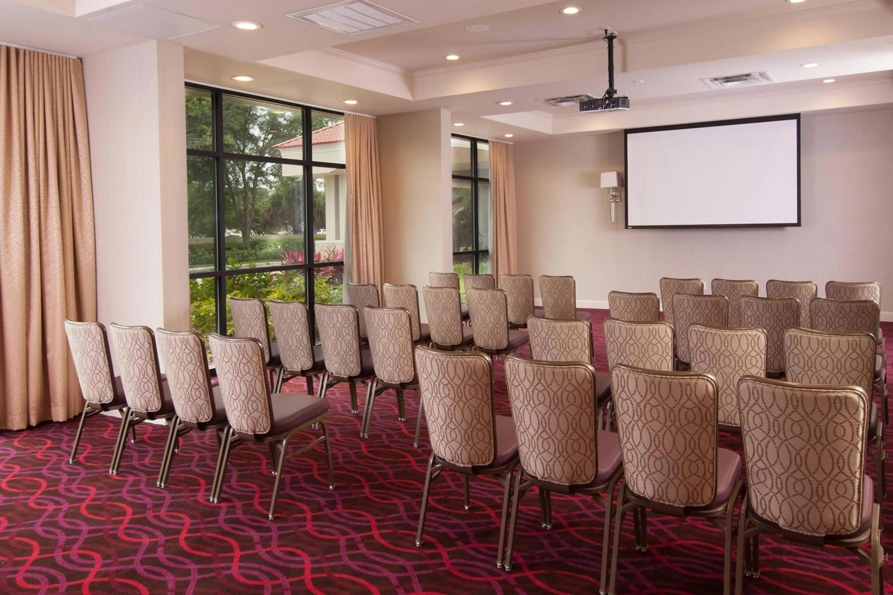 Meeting/conference room in Delta Hotels by Marriott Orlando Lake Buena Vista