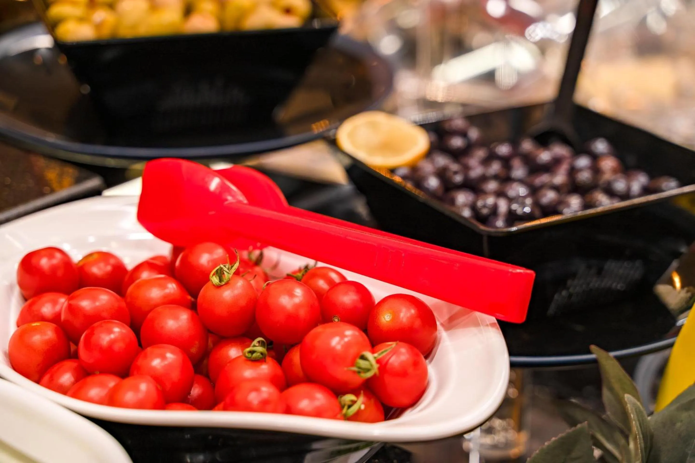 Restaurant/places to eat in Best Western Premier Hidden Hills Hotel