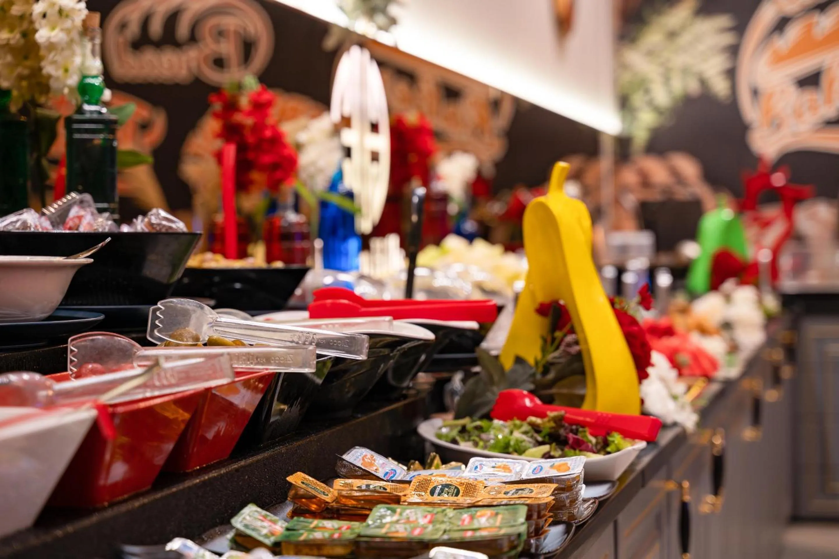 Restaurant/places to eat in Best Western Premier Hidden Hills Hotel