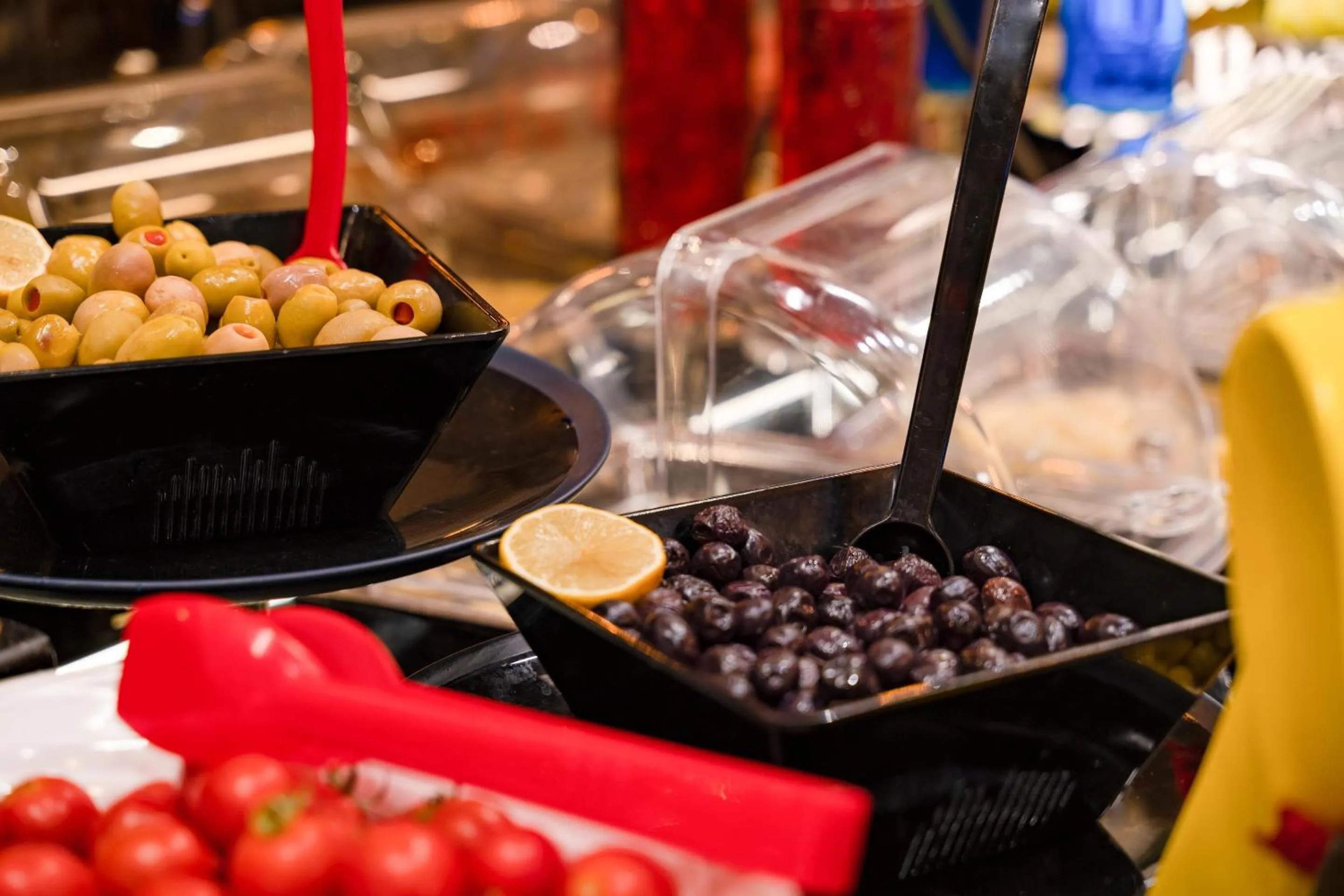 Restaurant/places to eat in Best Western Premier Hidden Hills Hotel