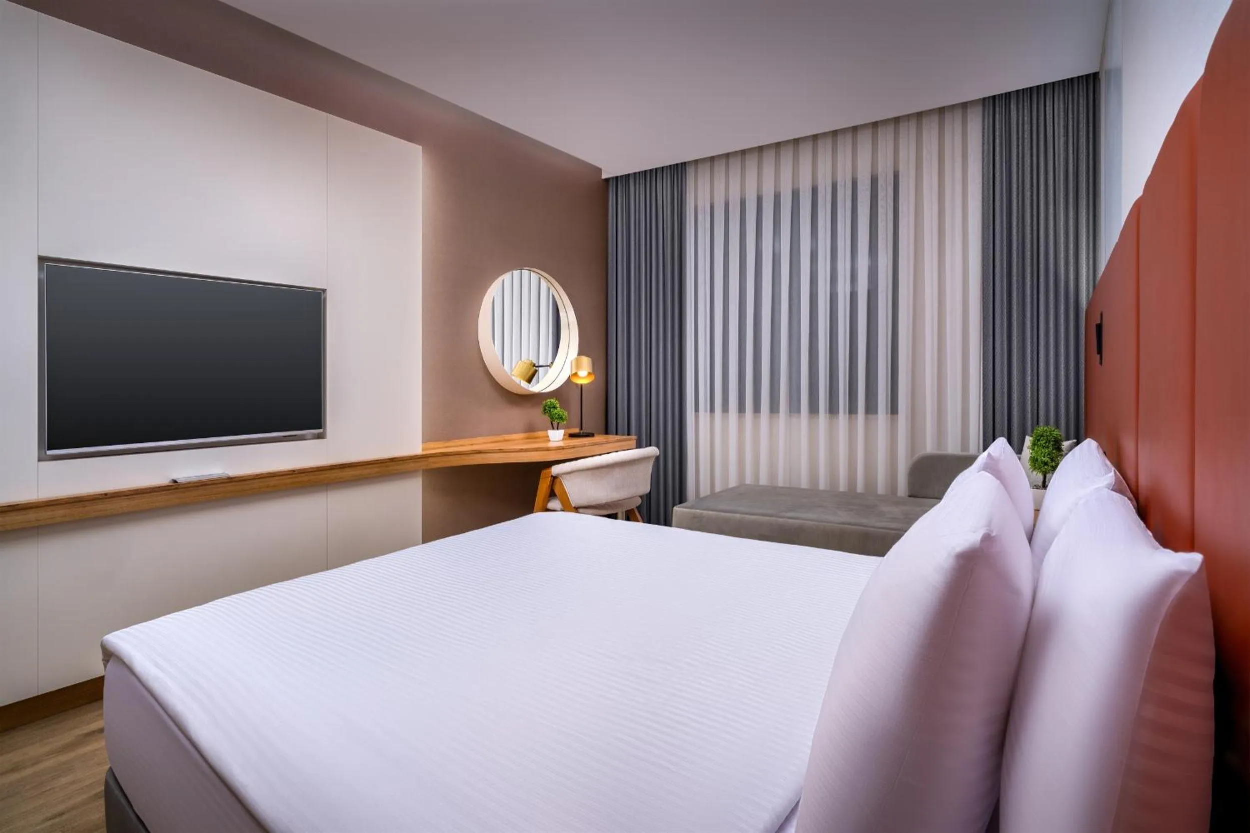 Photo of the whole room, Bed in Best Western Premier Hidden Hills Hotel