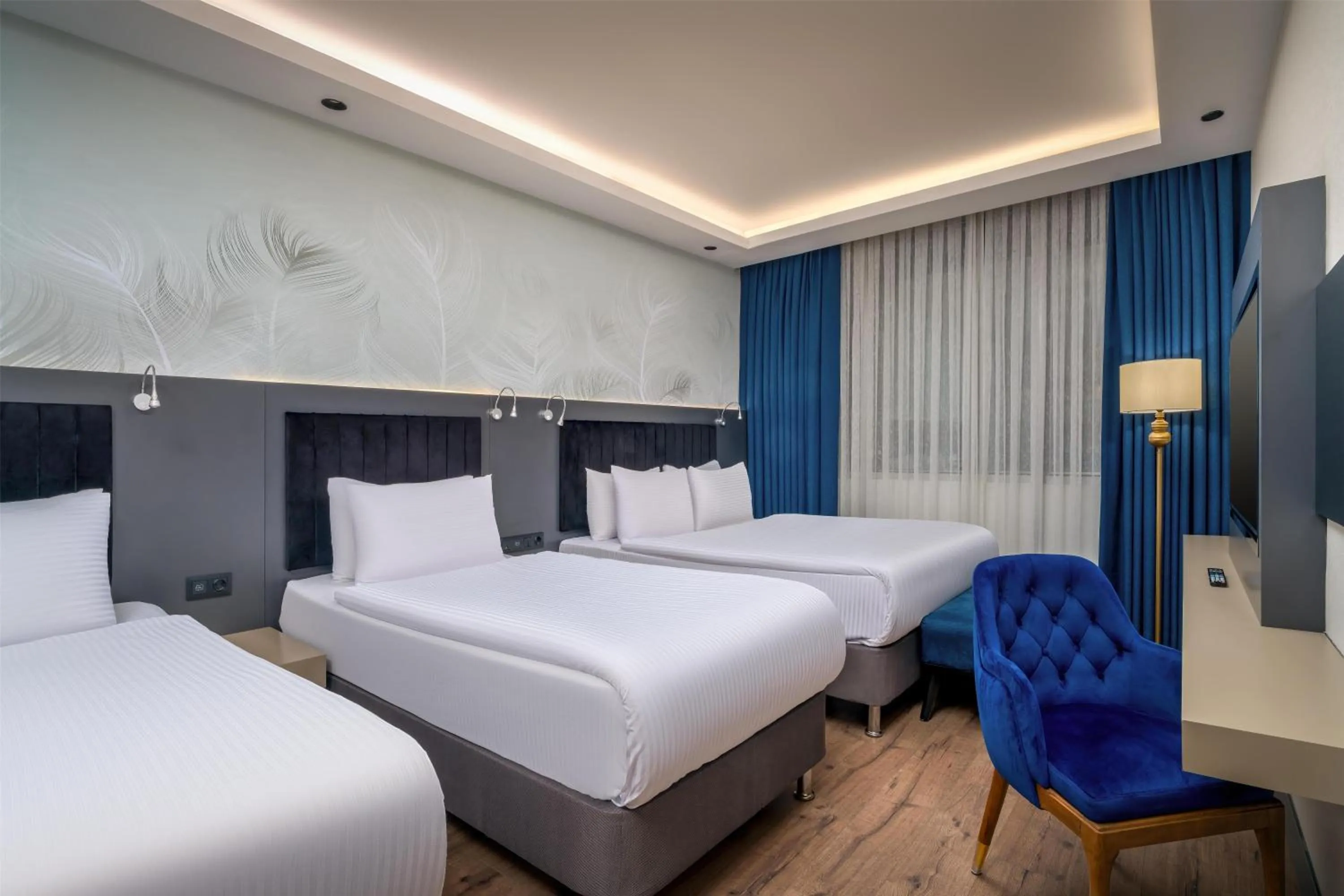 Bedroom, Bed in Best Western Premier Hidden Hills Hotel