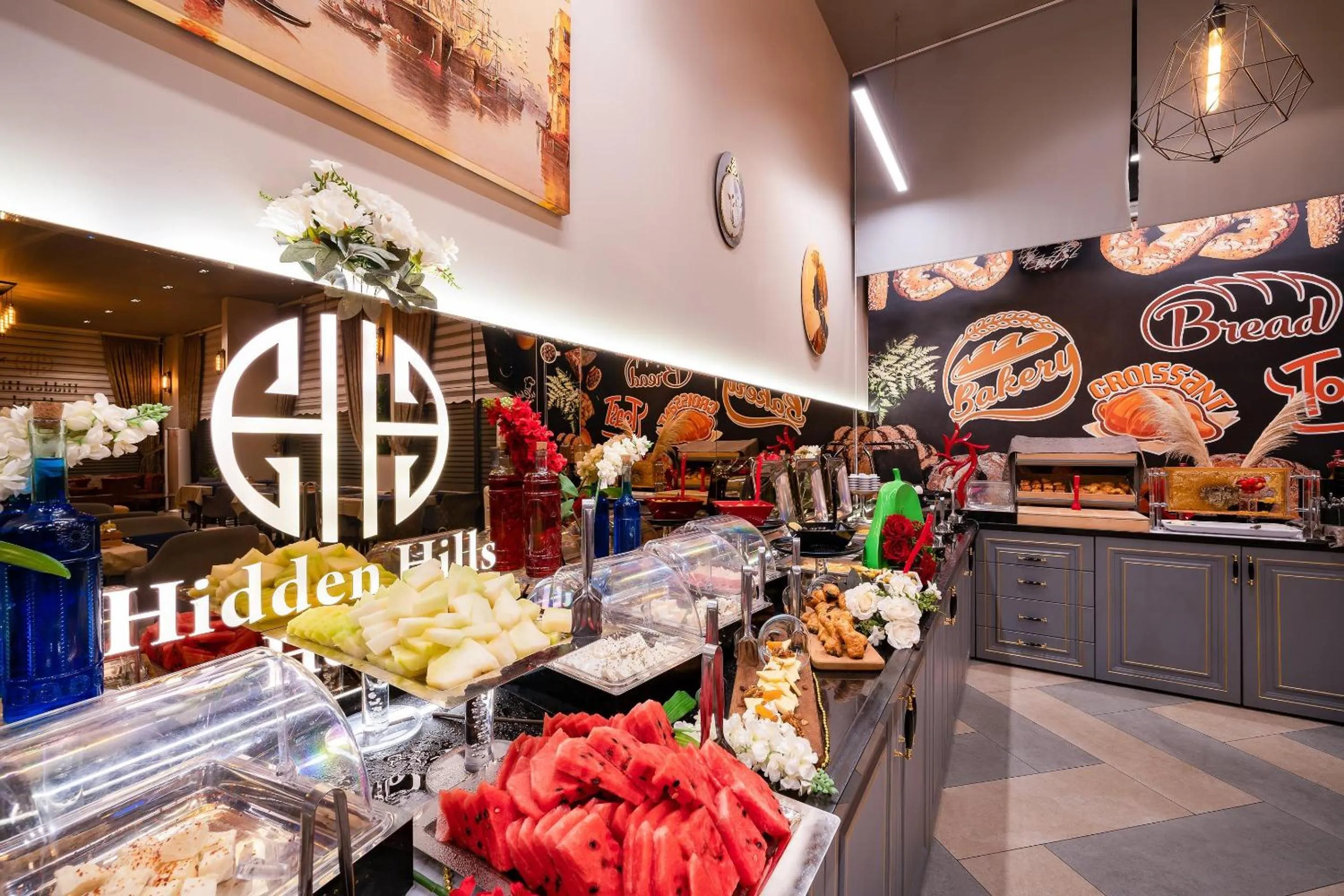 Restaurant/places to eat in Best Western Premier Hidden Hills Hotel