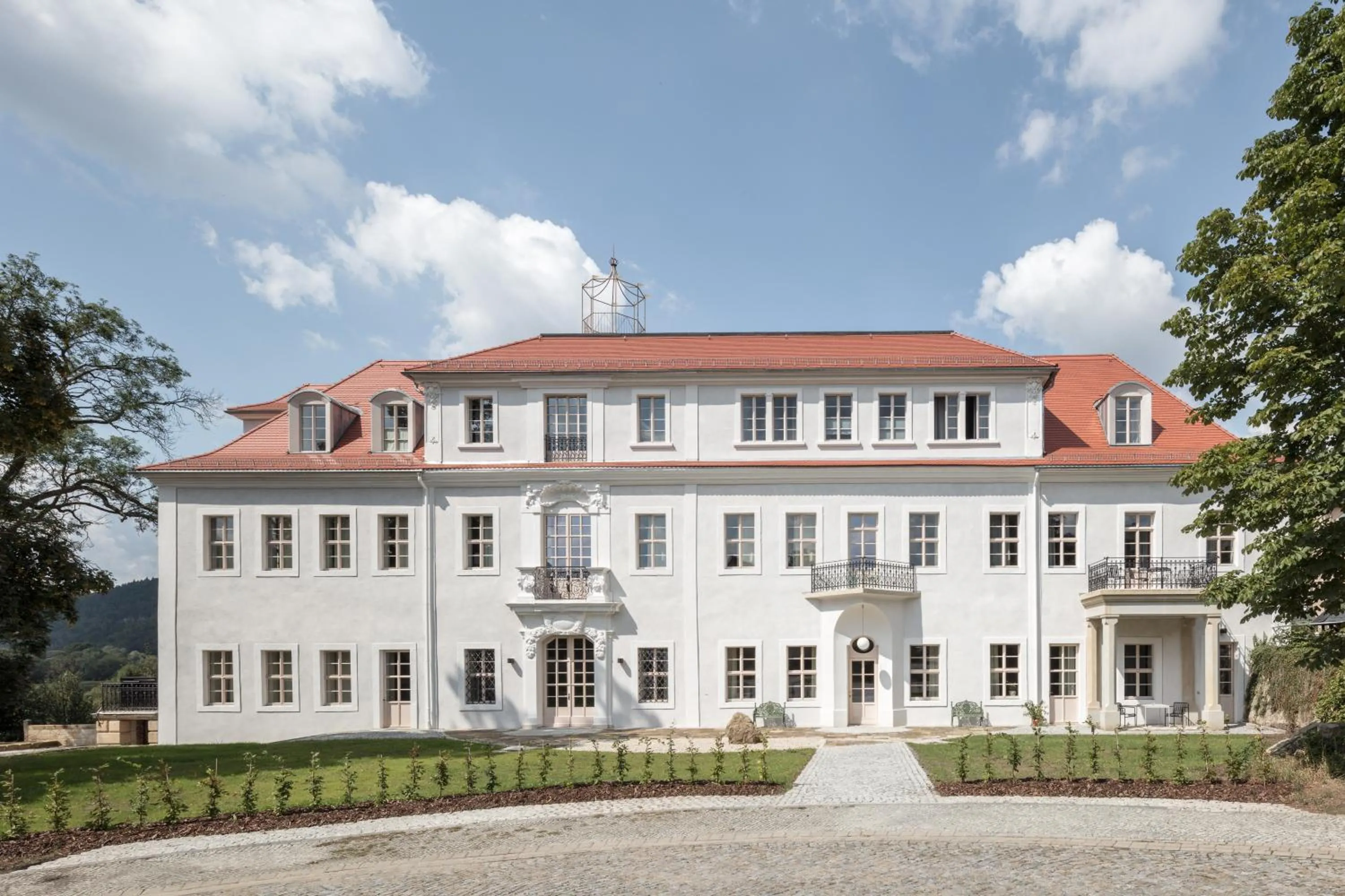 Property building in Schloss Prossen