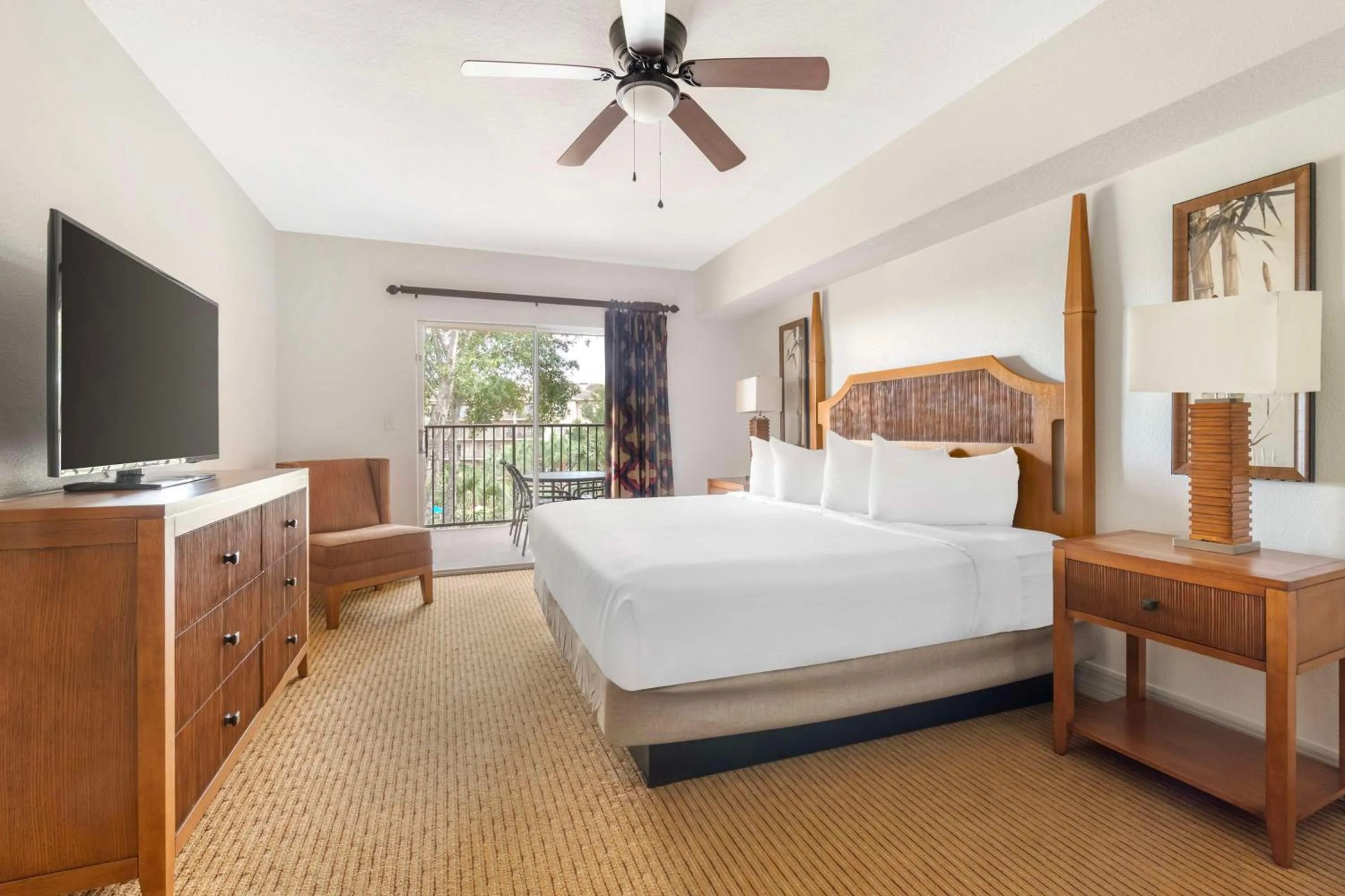 Bed in Hilton Vacation Club Aqua Sol Orlando West