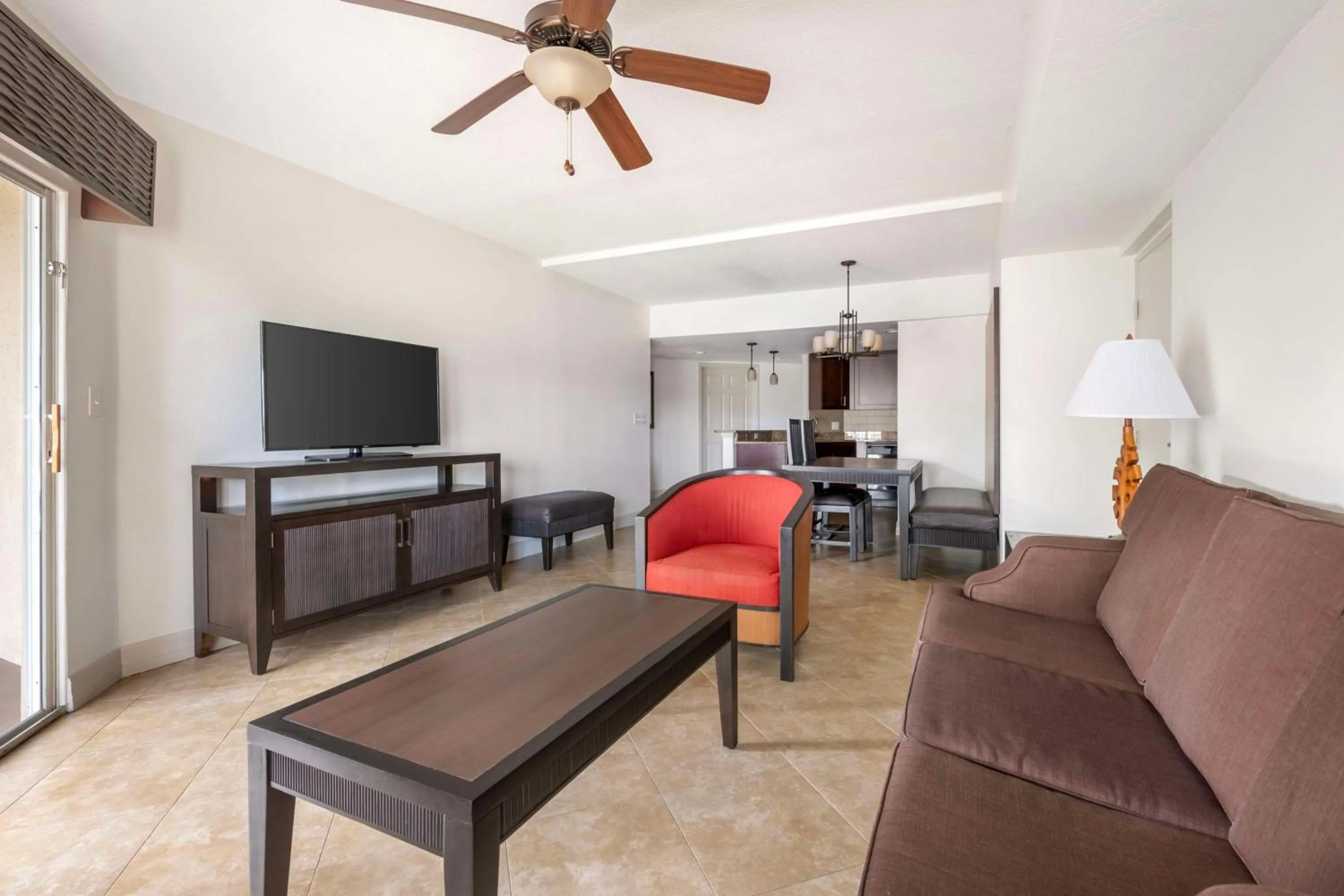 Kitchen or kitchenette in Hilton Vacation Club Aqua Sol Orlando West