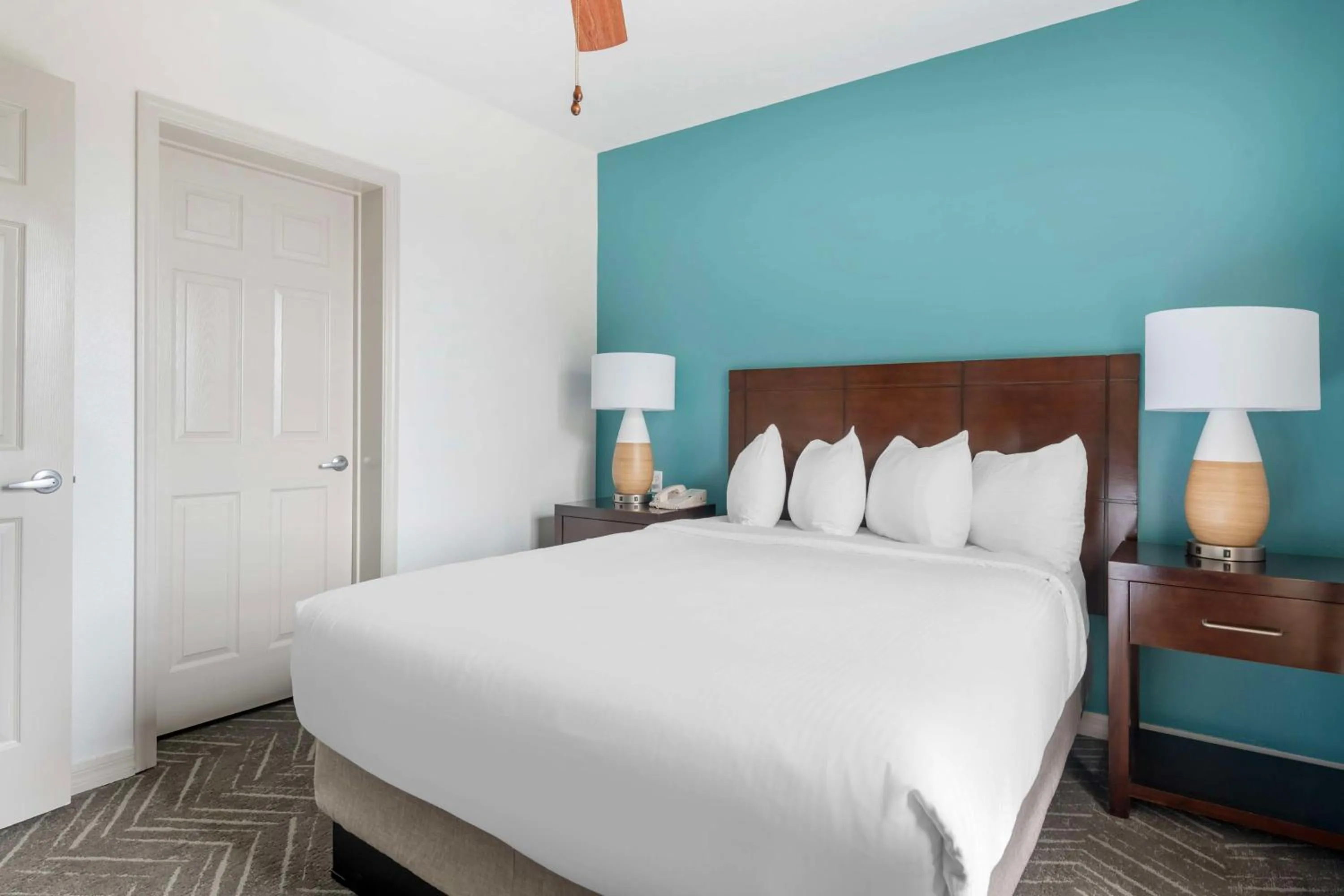 Bed in Hilton Vacation Club Aqua Sol Orlando West