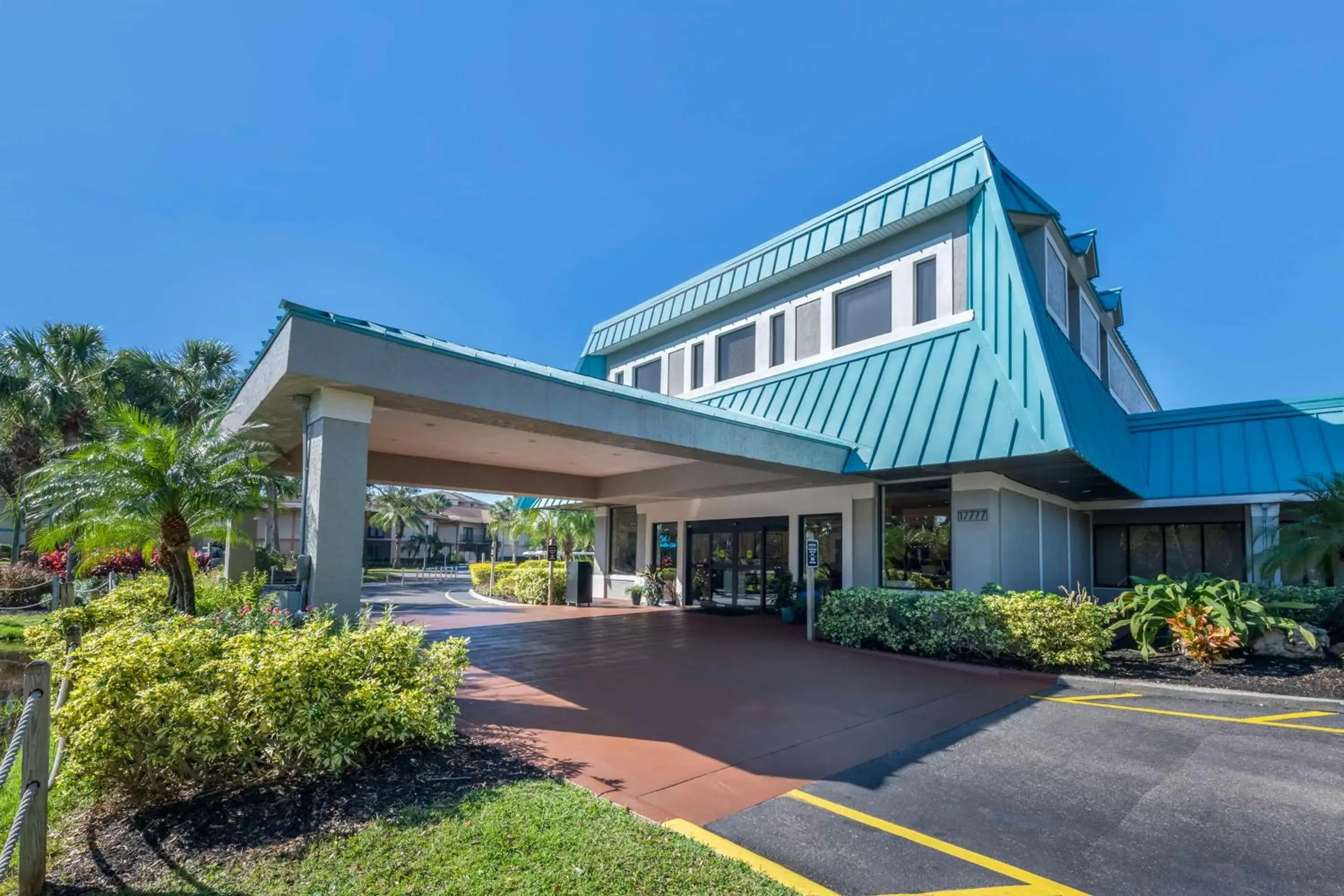 Property building in Hilton Vacation Club Aqua Sol Orlando West Property building in Hilton Vacation Club Aqua Sol Orlando West