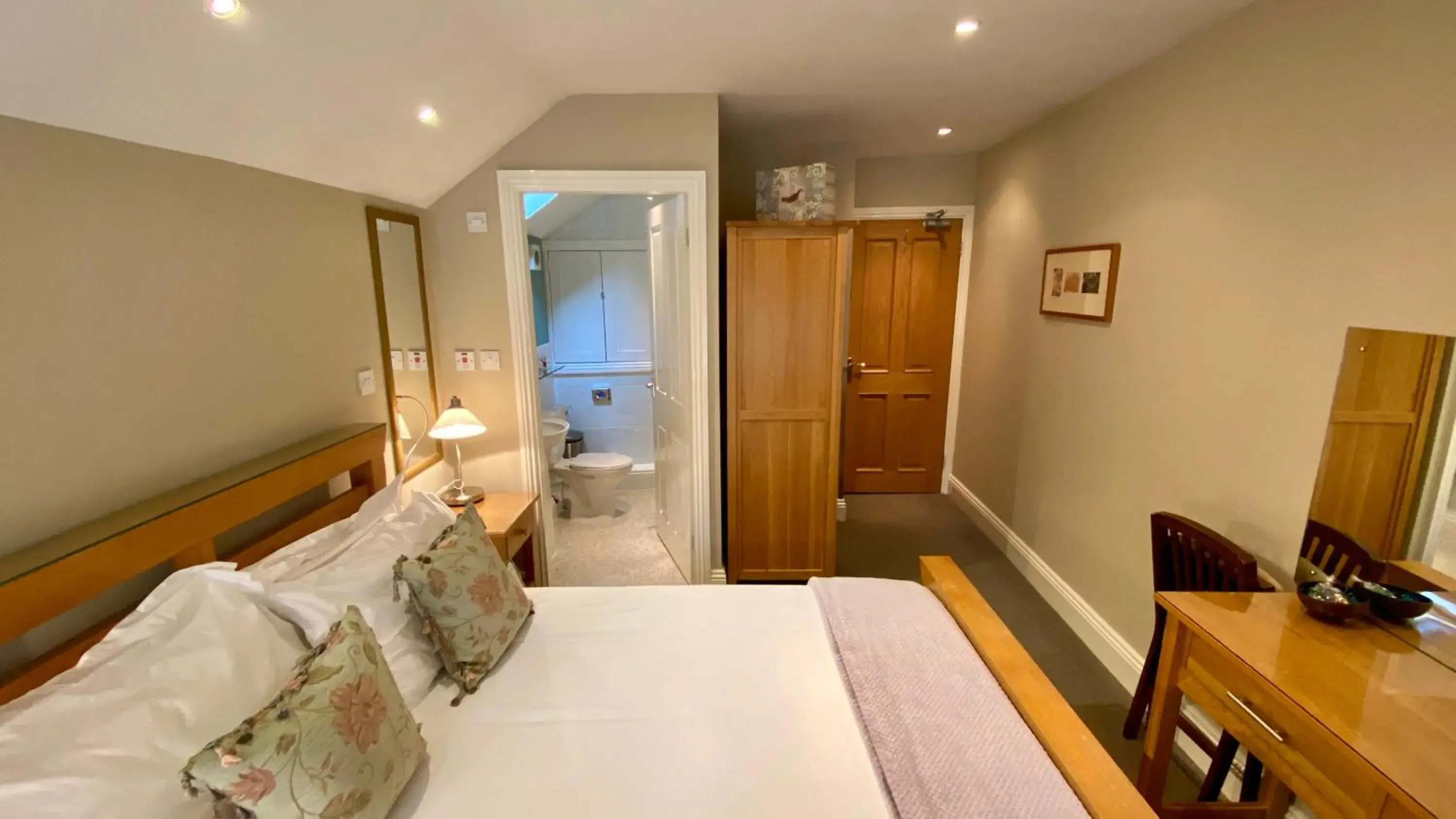 Standard Double Room in Tate House Standard Double Room in Tate House