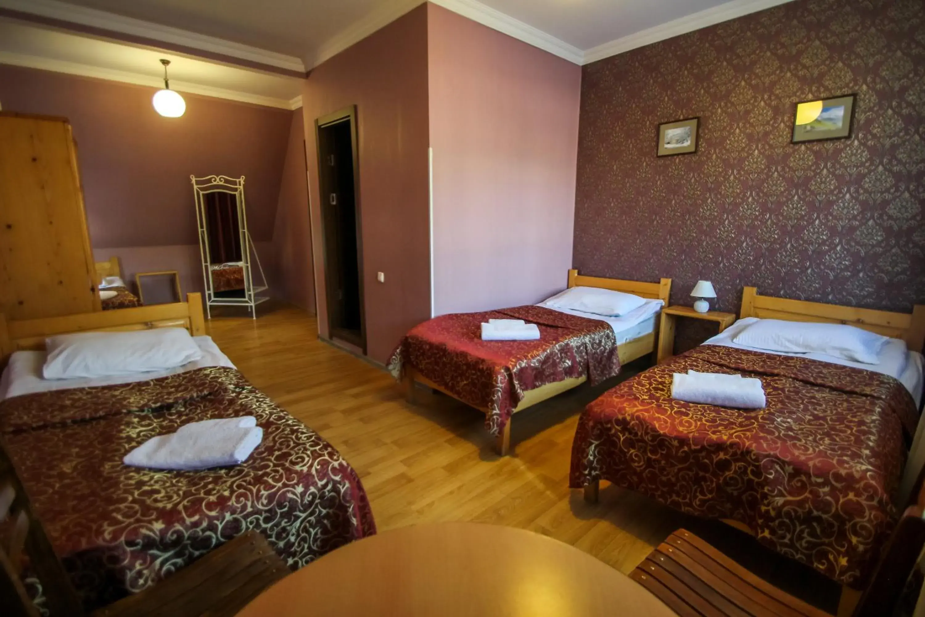 Standard Quadruple Room in Hotel Svaneti Standard Quadruple Room in Hotel Svaneti