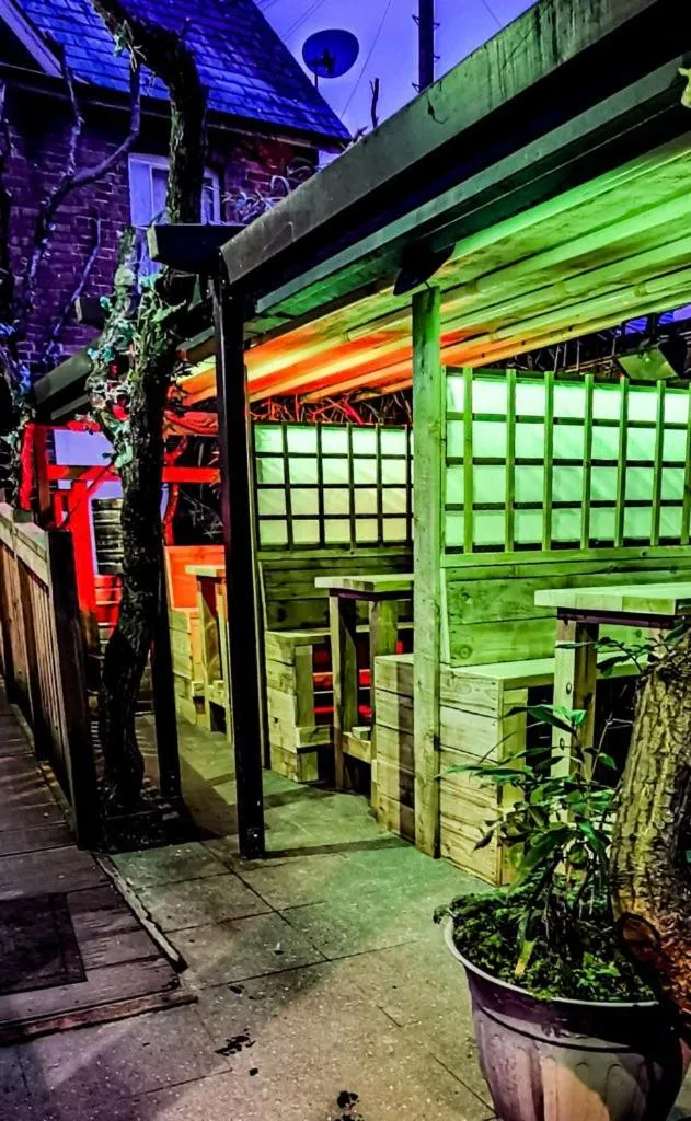 OX Hotel, Bar, & Grill