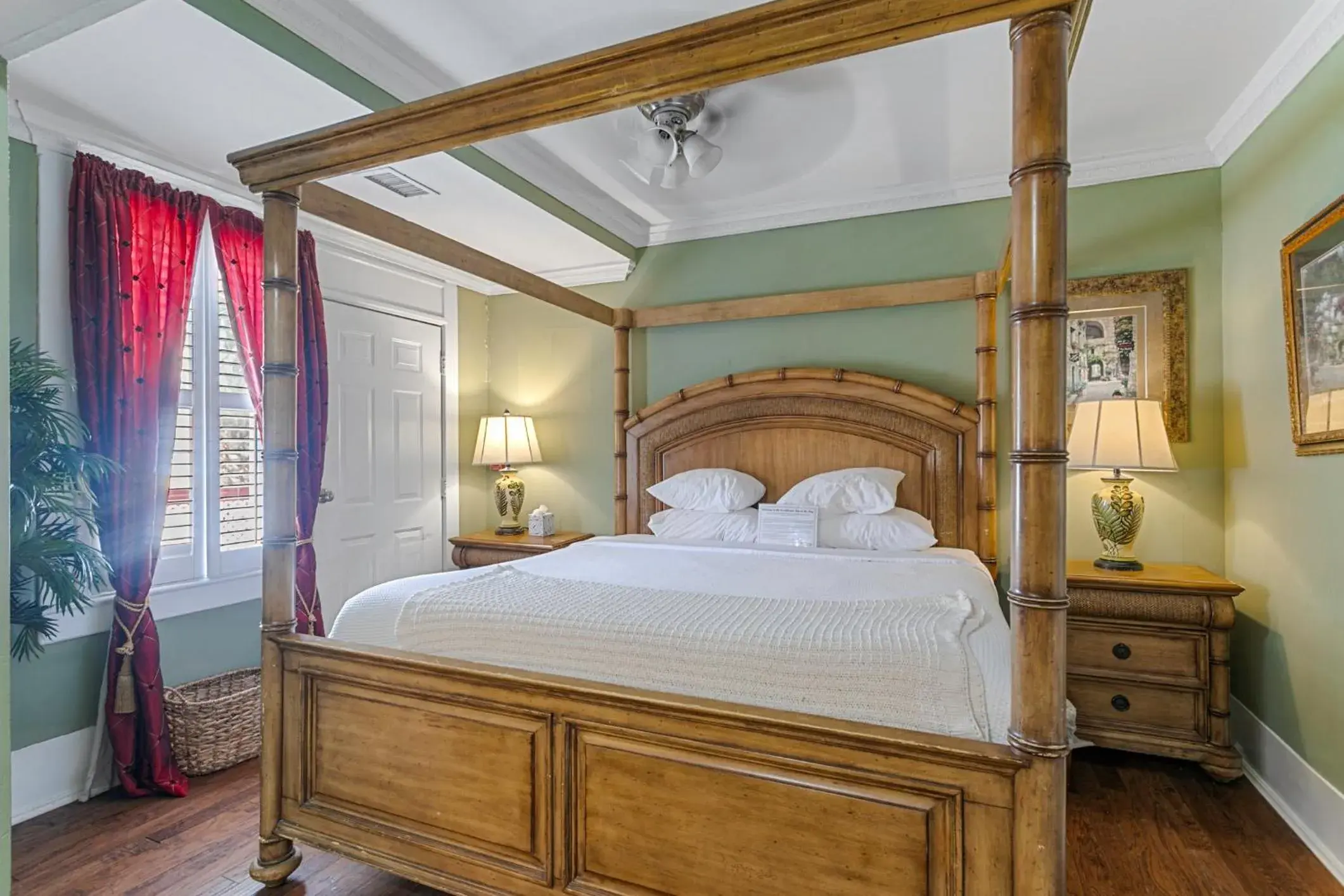 Bed in Casablanca Inn on the Bay Bed in Casablanca Inn on the Bay