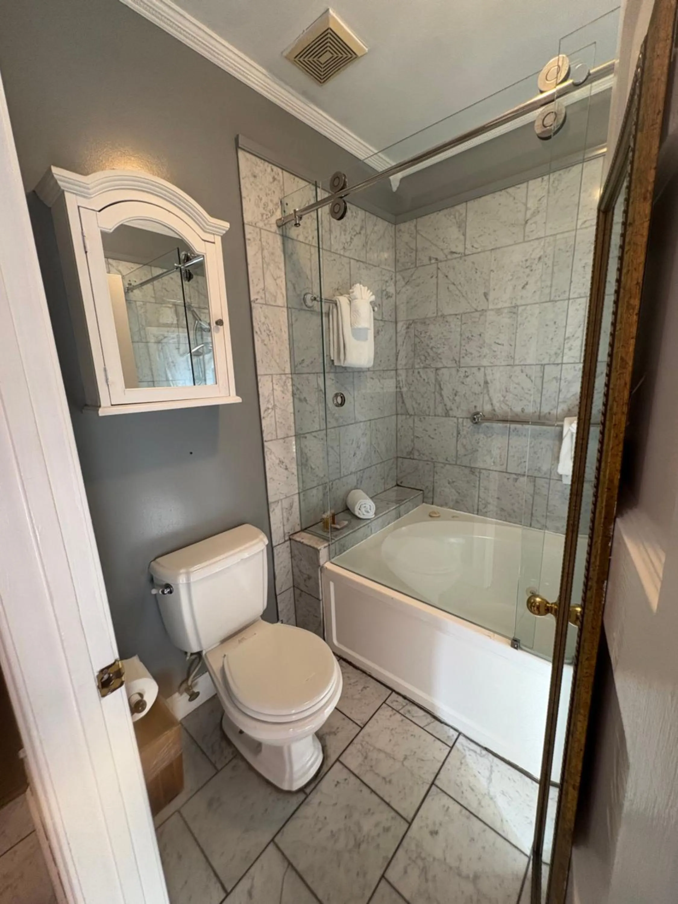 Casablanca Inn on the Bay