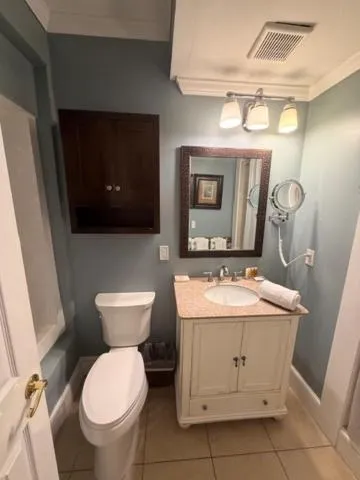 Casablanca Inn on the Bay