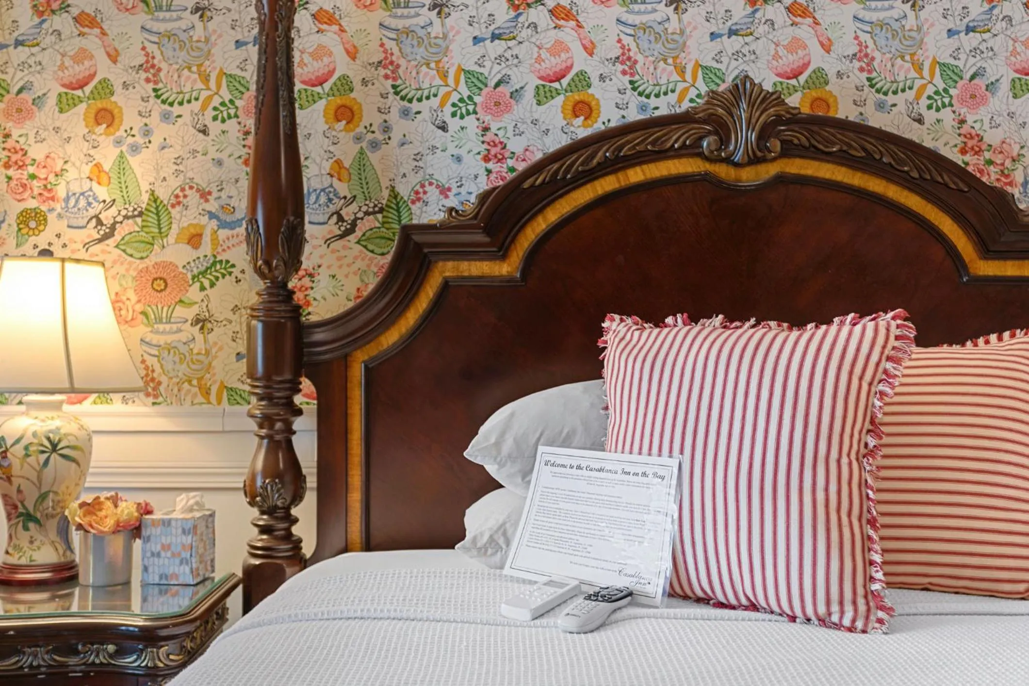 Bed in Casablanca Inn on the Bay