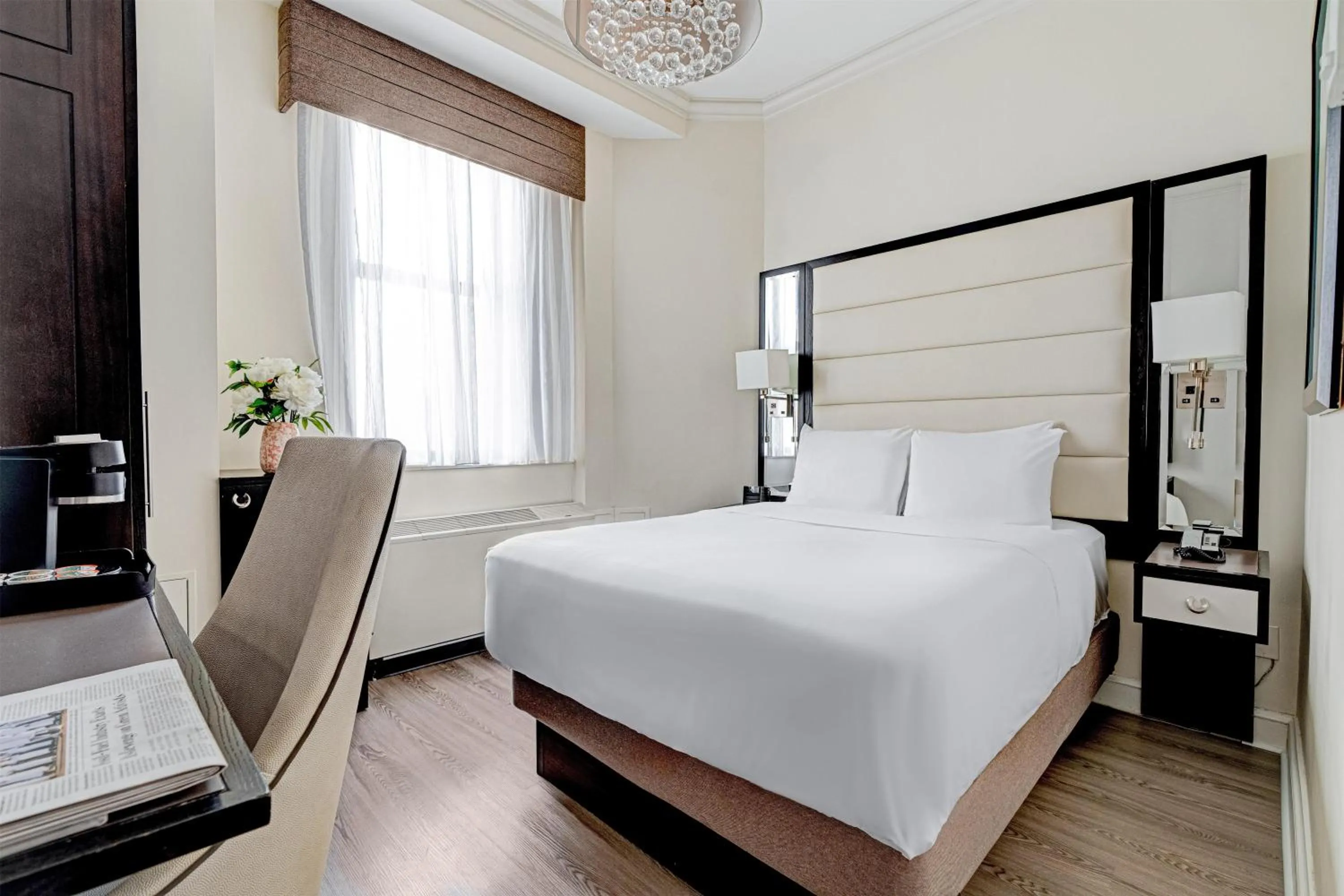 Bedroom, Bed in Park South Hotel, part of JdV by Hyatt